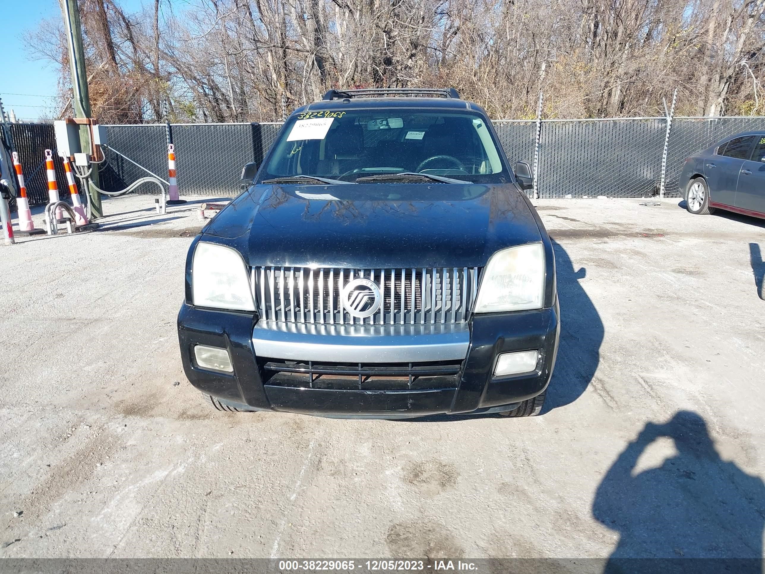 Photo 5 VIN: 4M2EU48807UJ15805 - MERCURY MOUNTAINEER 