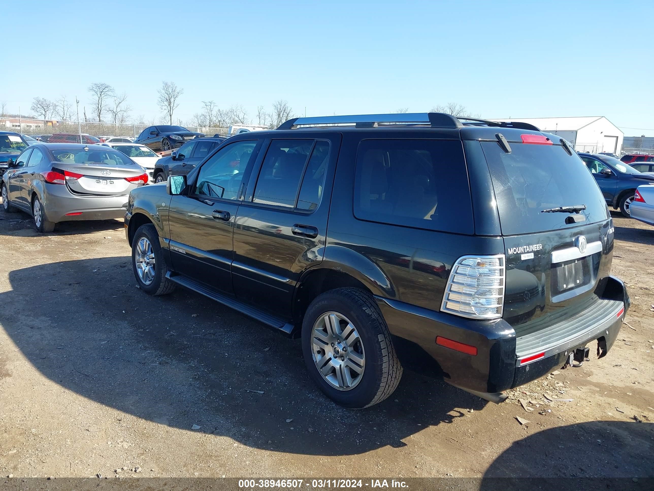 Photo 2 VIN: 4M2EU48827UJ11755 - MERCURY MOUNTAINEER 