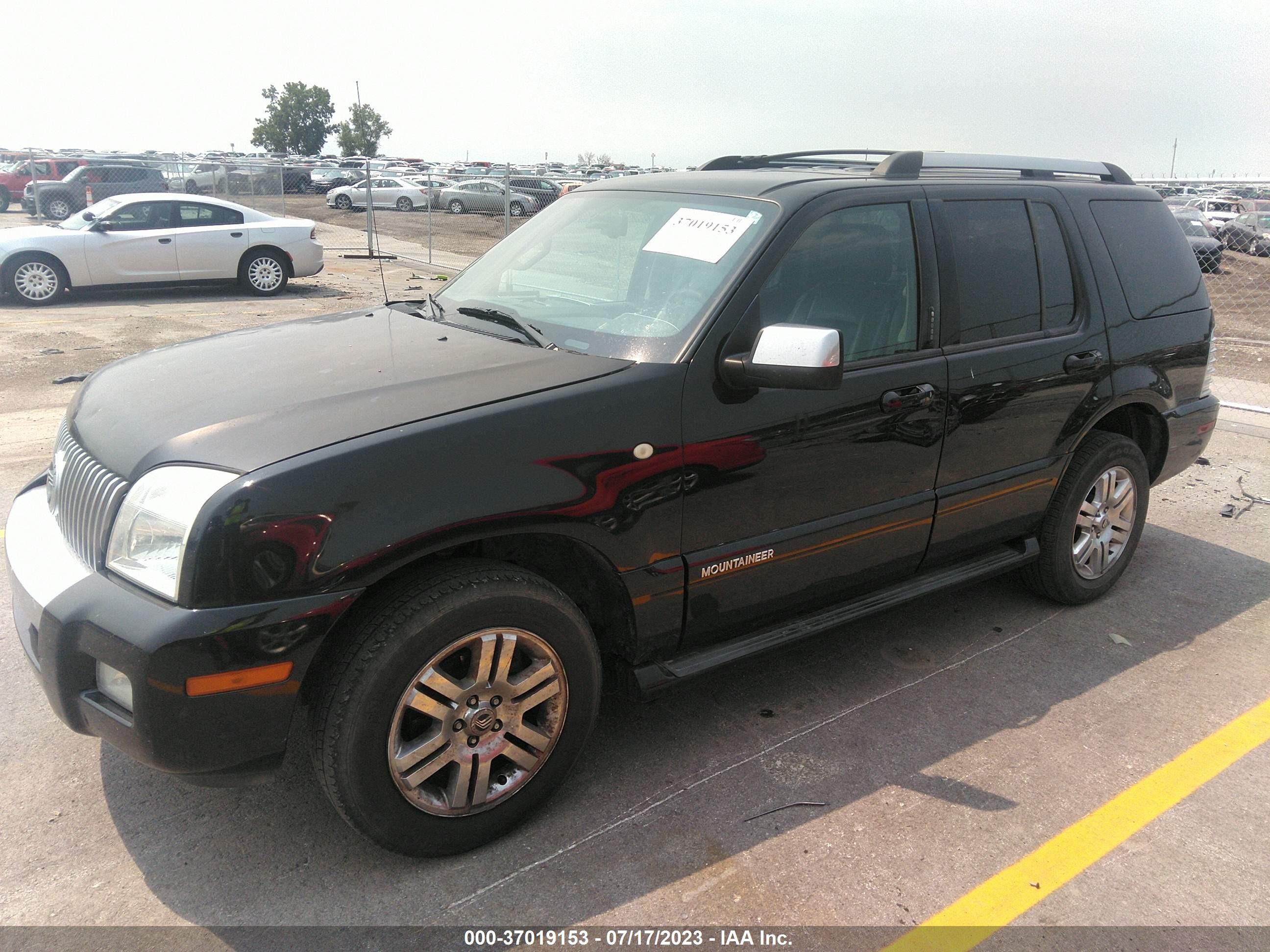 Photo 1 VIN: 4M2EU48838UJ06260 - MERCURY MOUNTAINEER 