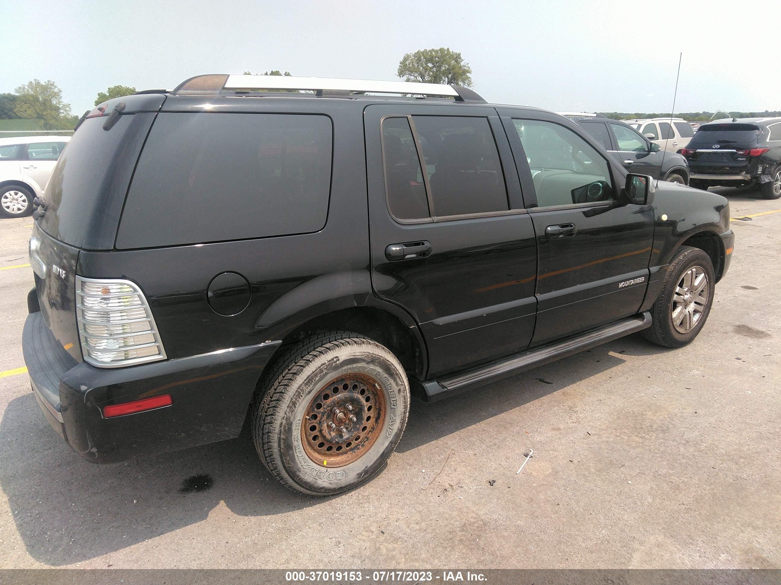 Photo 3 VIN: 4M2EU48838UJ06260 - MERCURY MOUNTAINEER 