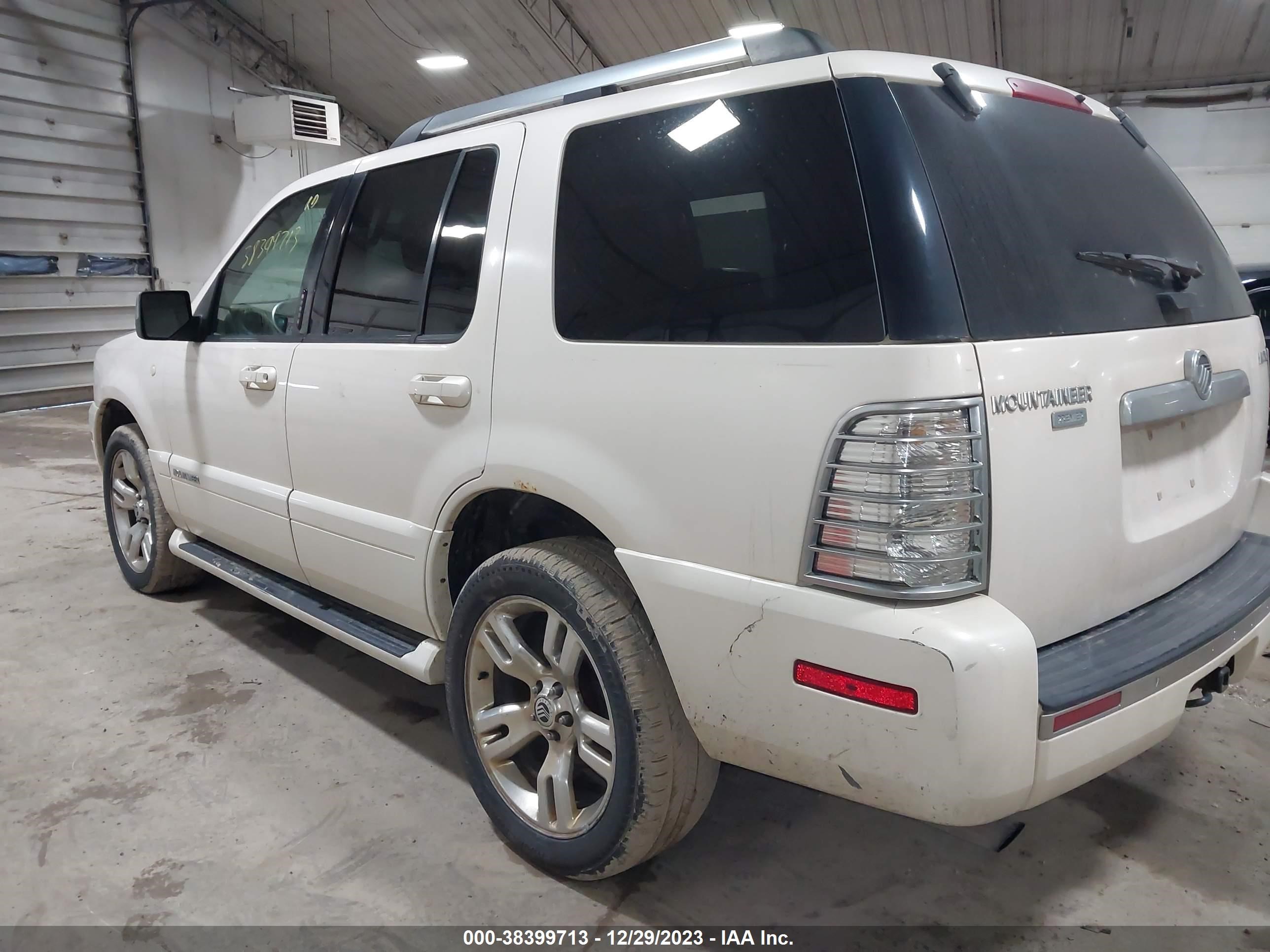 Photo 2 VIN: 4M2EU48858UJ17616 - MERCURY MOUNTAINEER 