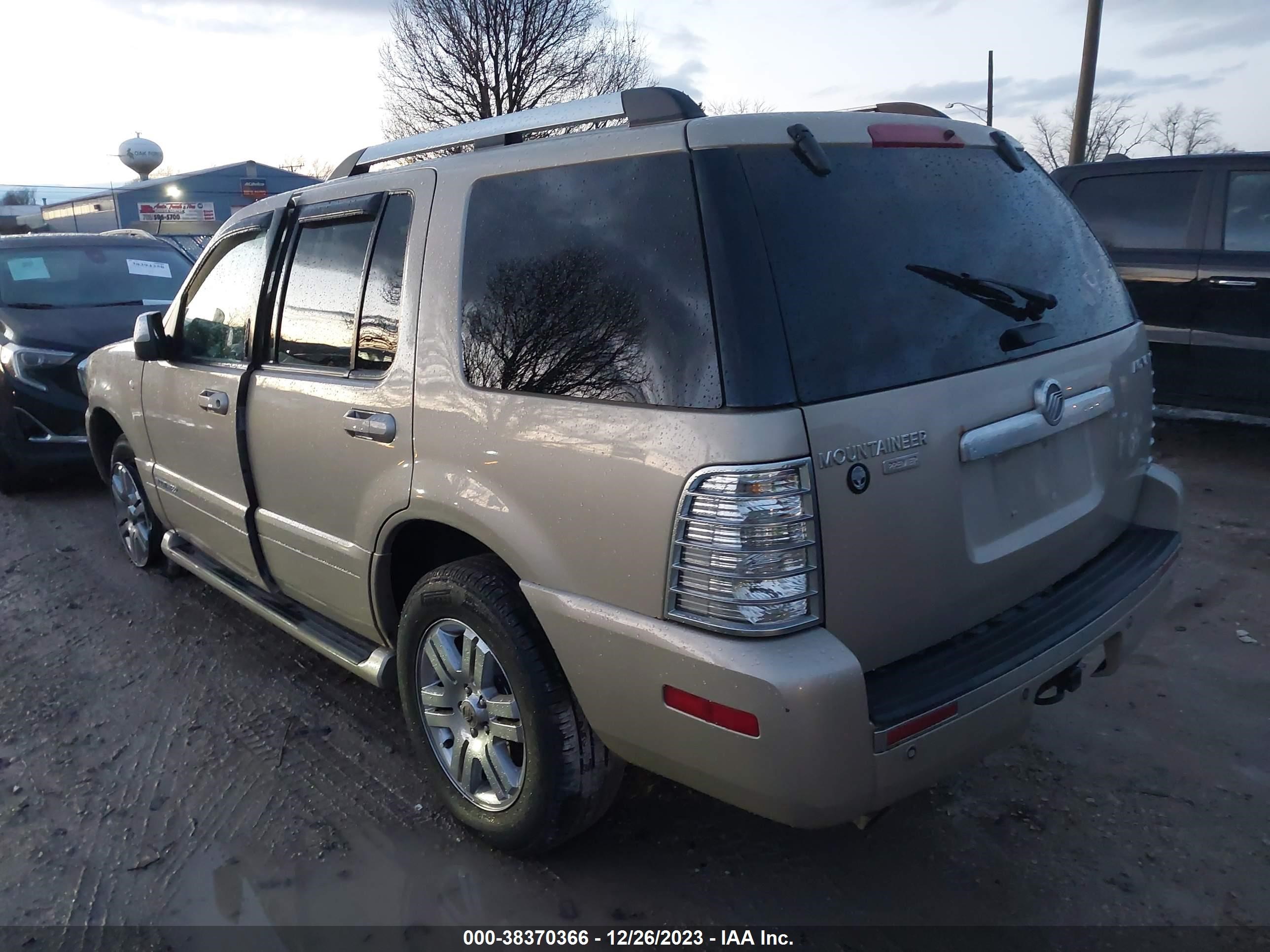 Photo 2 VIN: 4M2EU48897UJ03622 - MERCURY MOUNTAINEER 