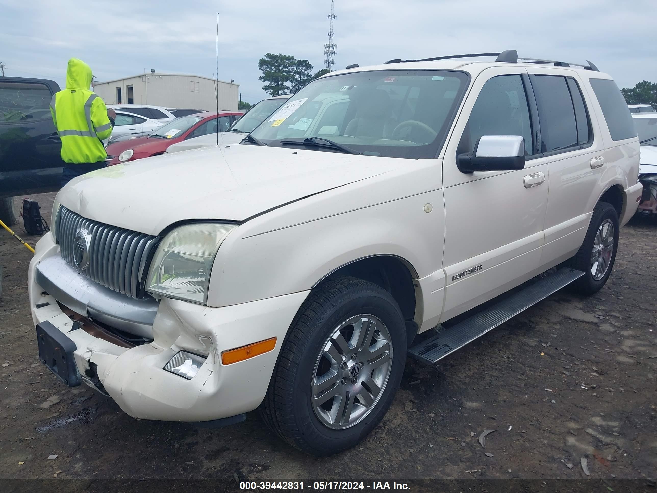 Photo 1 VIN: 4M2EU48898UJ01323 - MERCURY MOUNTAINEER 