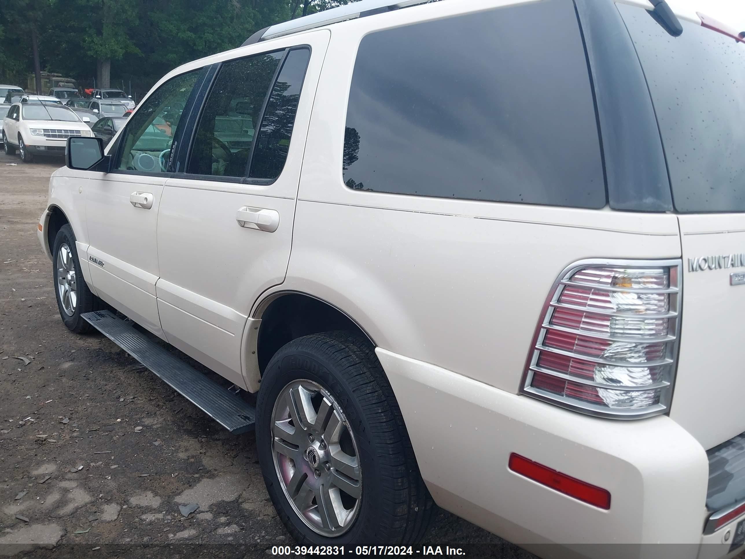 Photo 13 VIN: 4M2EU48898UJ01323 - MERCURY MOUNTAINEER 