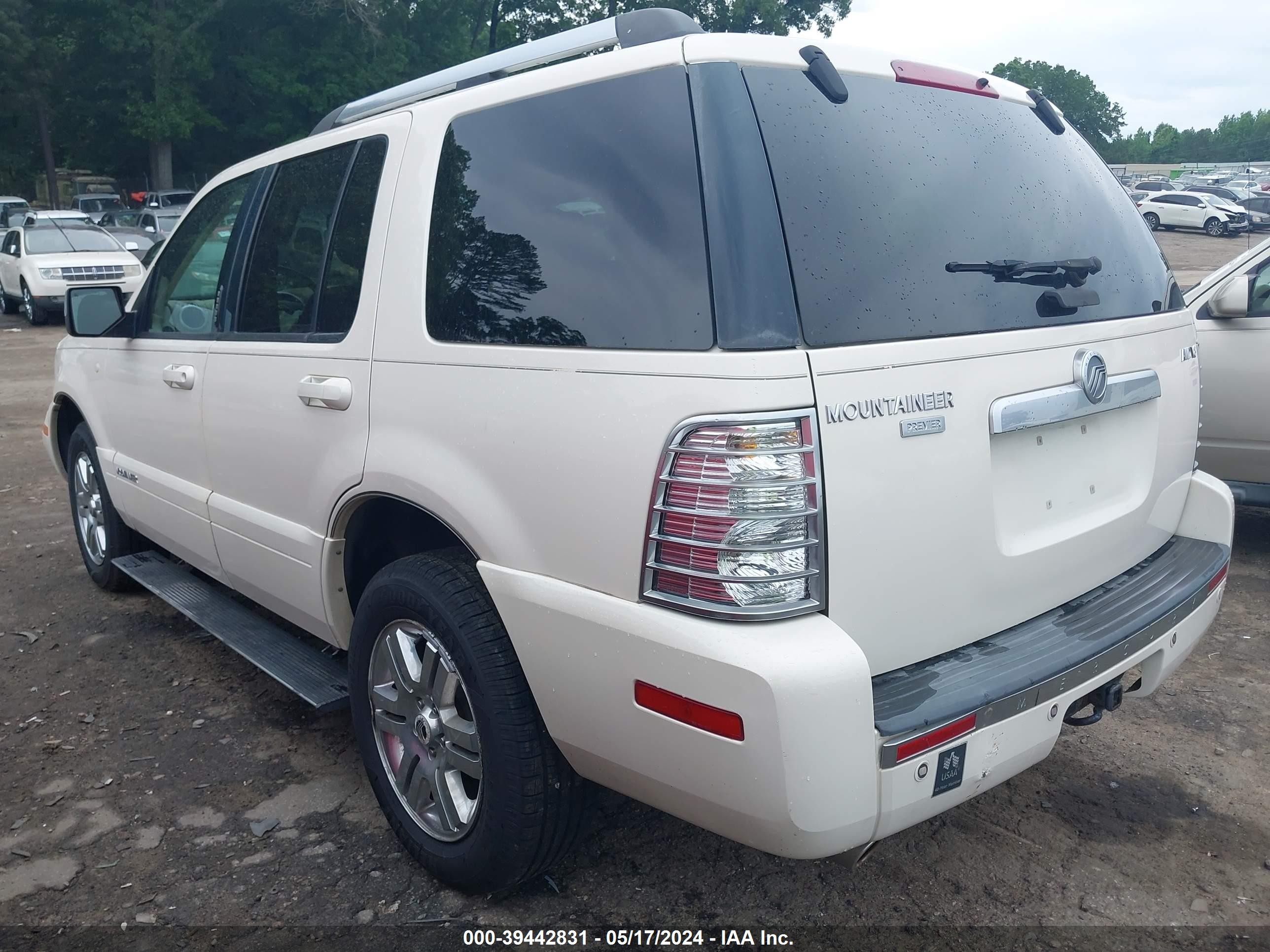 Photo 2 VIN: 4M2EU48898UJ01323 - MERCURY MOUNTAINEER 