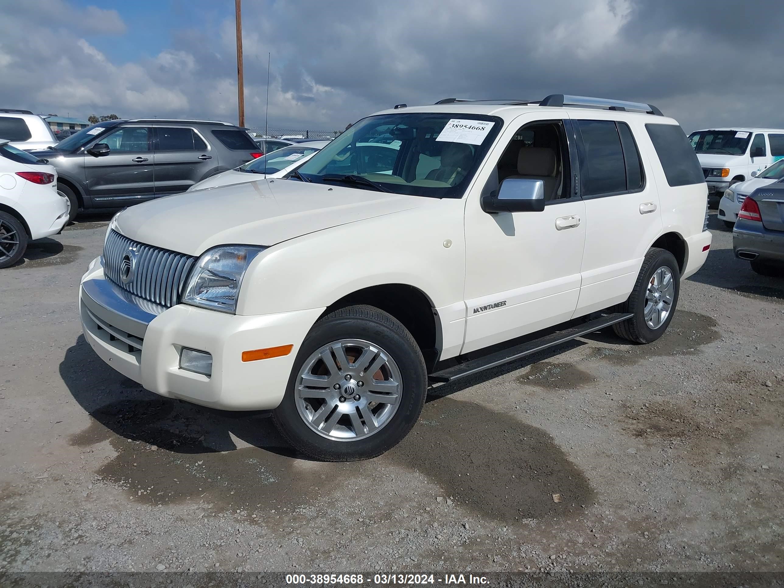 Photo 1 VIN: 4M2EU488X8UJ17689 - MERCURY MOUNTAINEER 