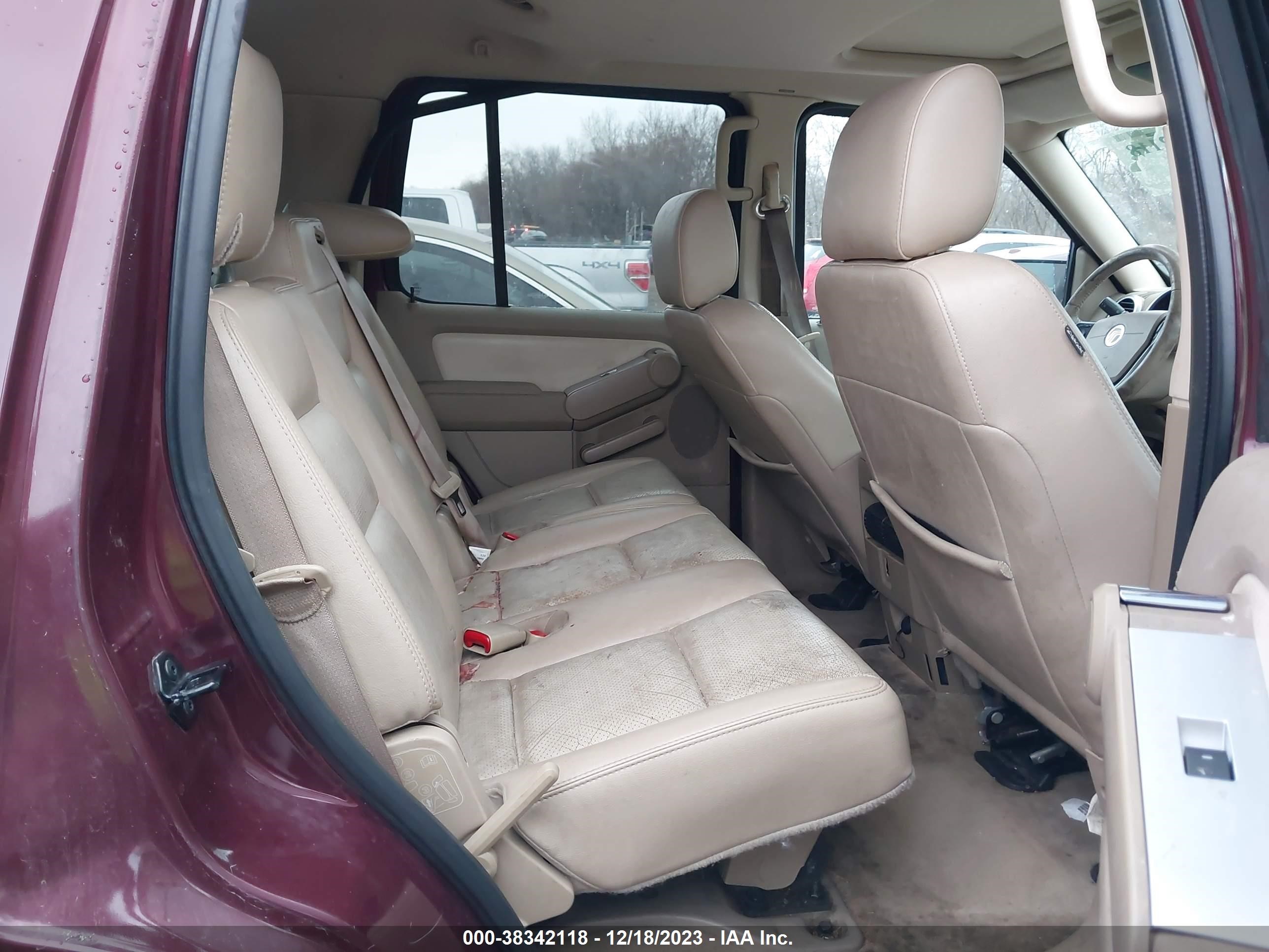 Photo 8 VIN: 4M2EU48E28UJ15991 - MERCURY MOUNTAINEER 