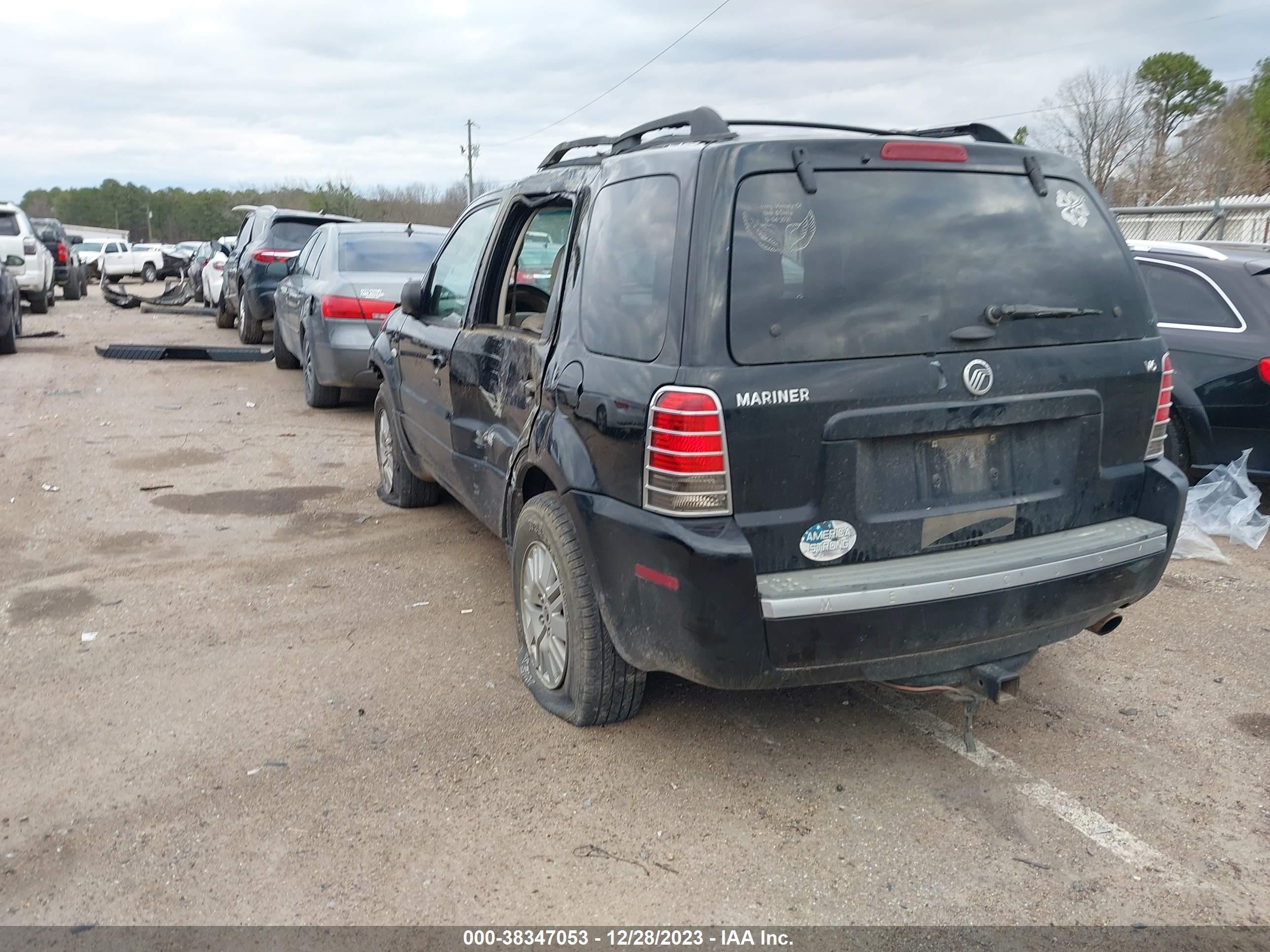 Photo 2 VIN: 4M2YU56185DJ06596 - MERCURY MARINER 