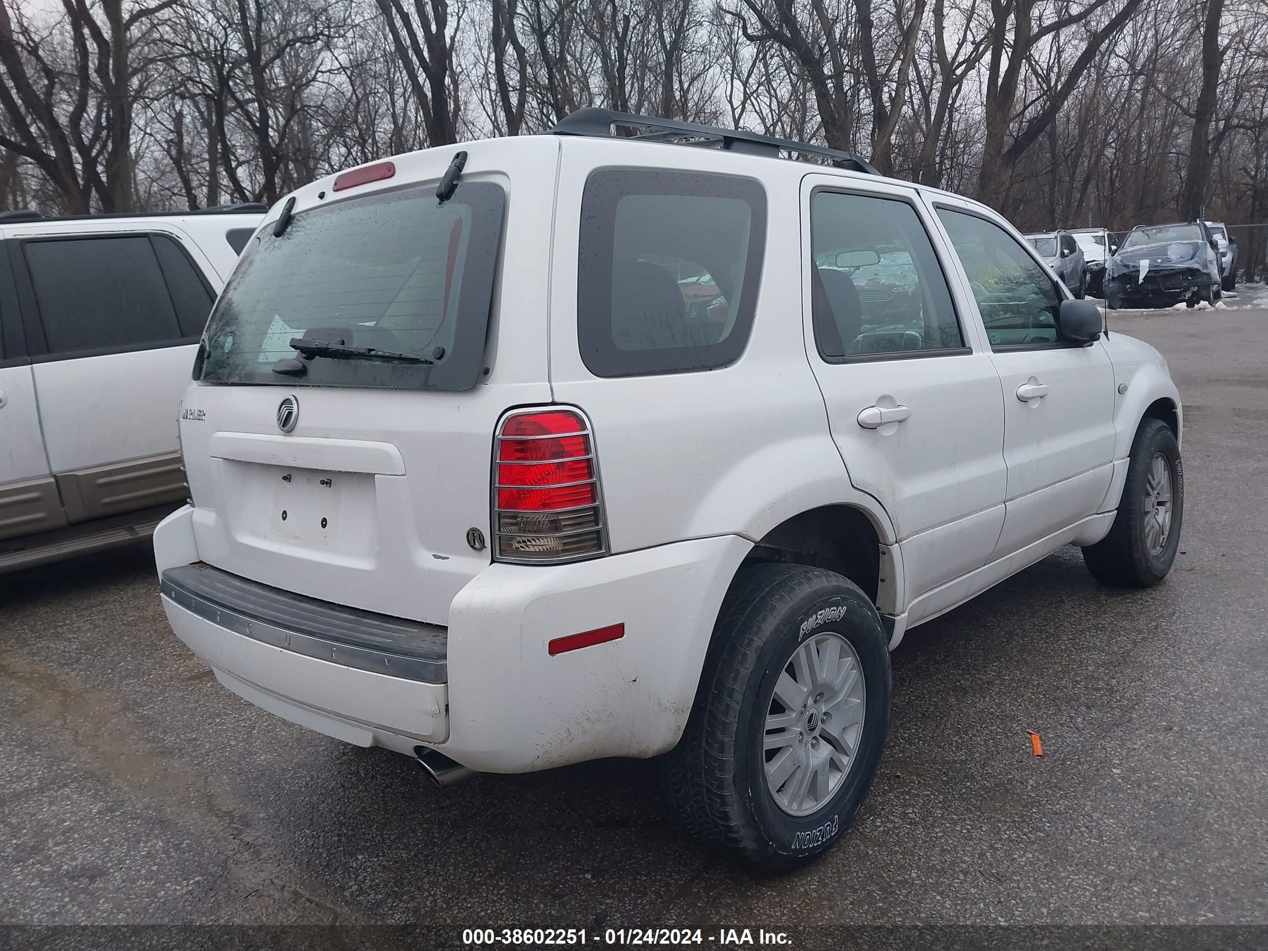 Photo 3 VIN: 4M2YU56Z76DJ02448 - MERCURY MARINER 