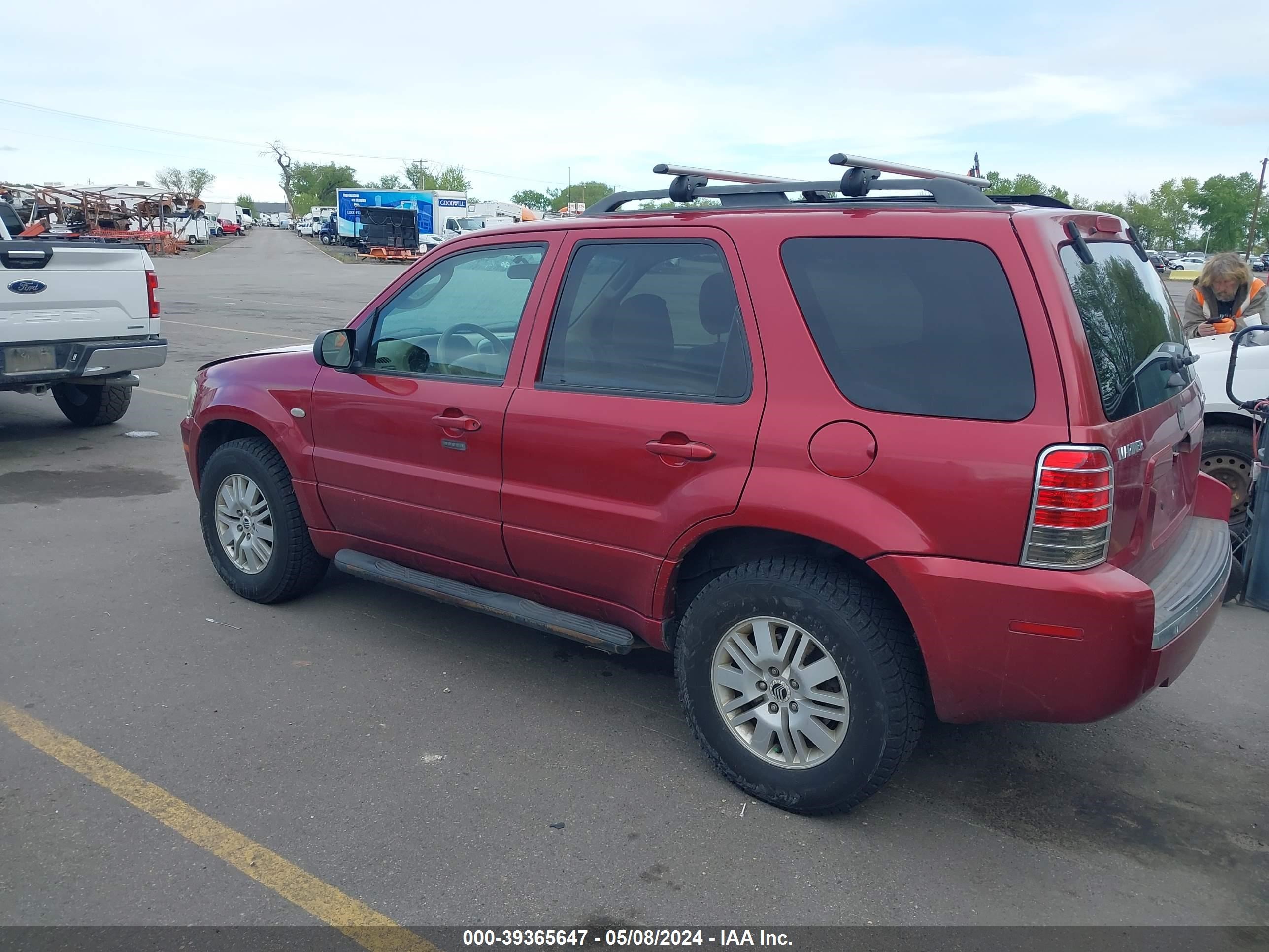 Photo 2 VIN: 4M2YU57115DJ02582 - MERCURY MARINER 