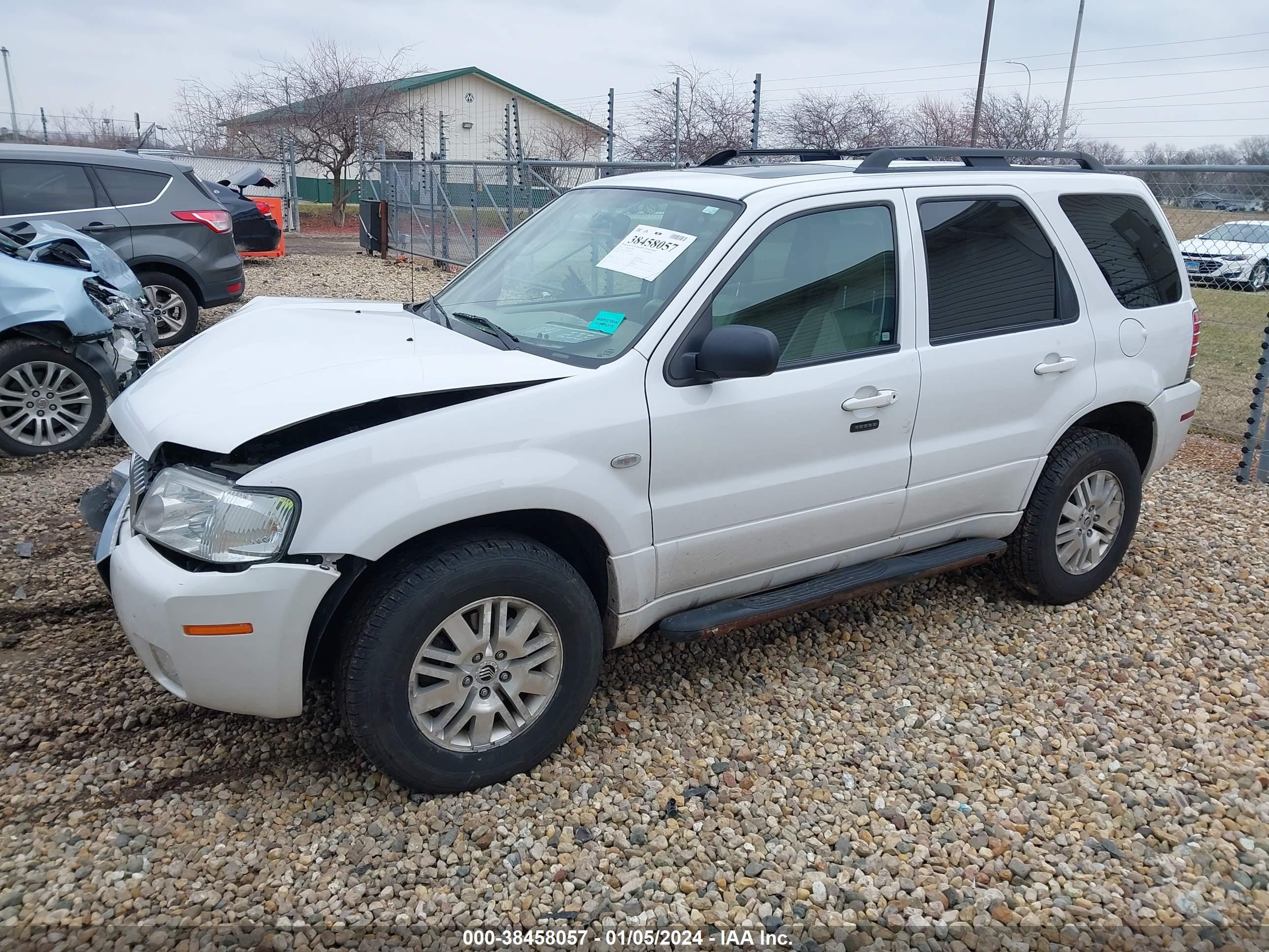 Photo 1 VIN: 4M2YU57155DJ10748 - MERCURY MARINER 