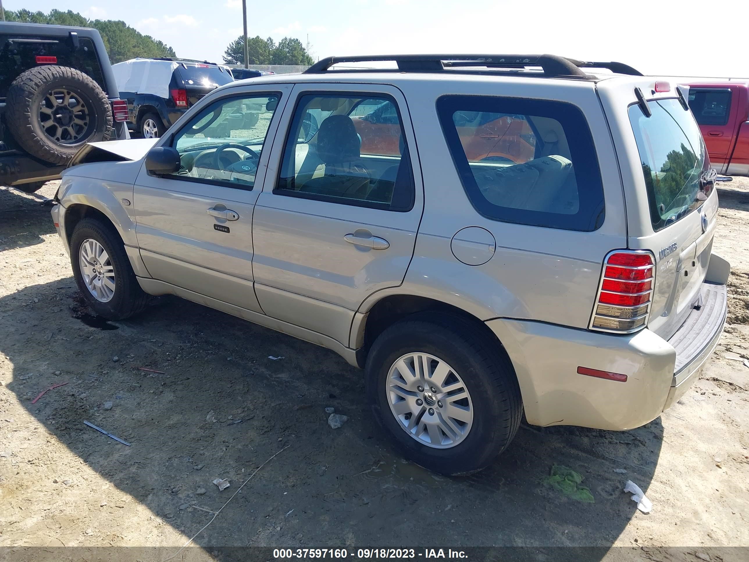 Photo 2 VIN: 4M2YU80Z27KJ16801 - MERCURY MARINER 