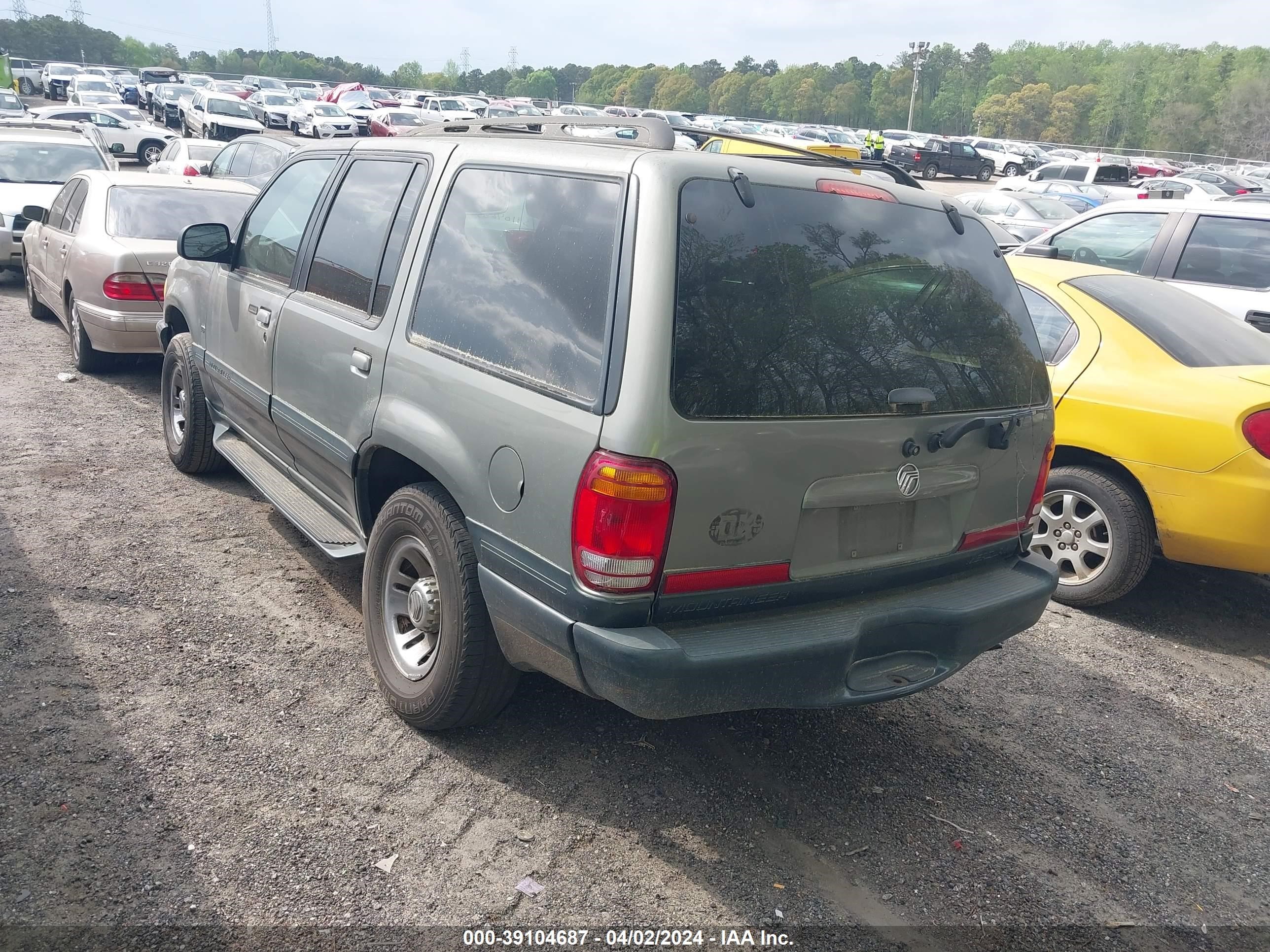 Photo 2 VIN: 4M2ZU52P3XUJ03445 - MERCURY MOUNTAINEER 