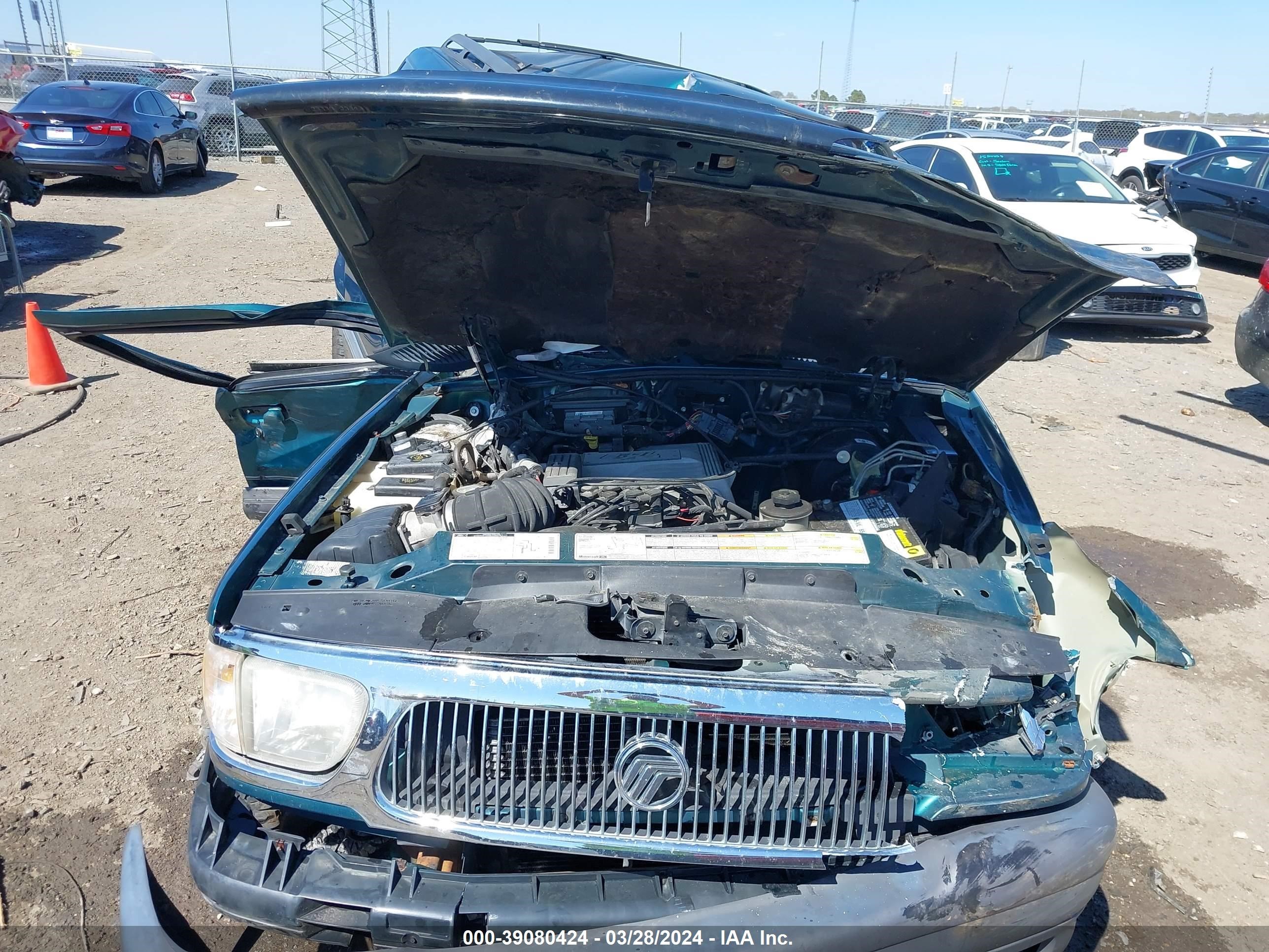 Photo 9 VIN: 4M2ZU52P9WUJ18224 - MERCURY MOUNTAINEER 