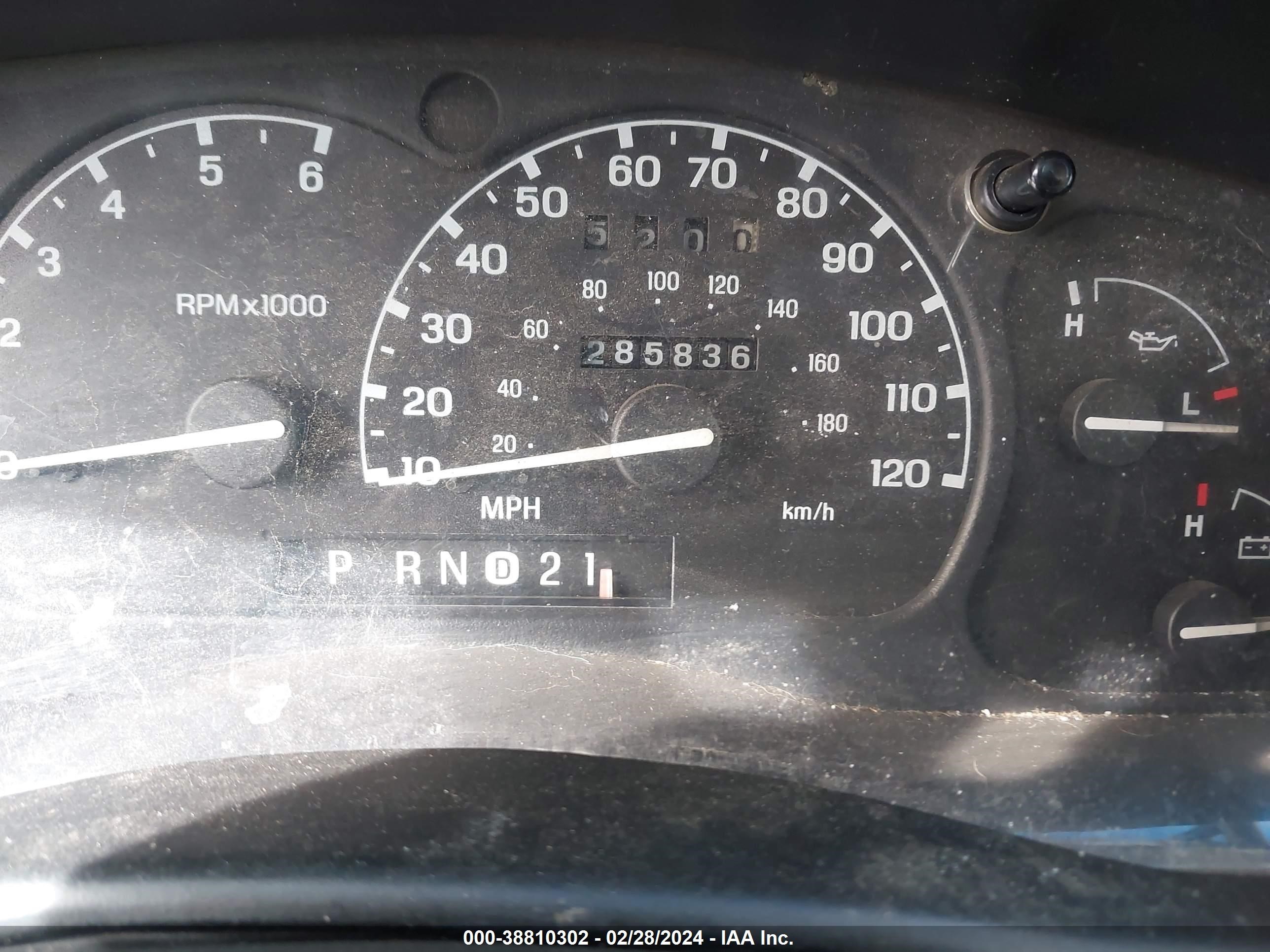 Photo 6 VIN: 4M2ZU54E3XUJ14344 - MERCURY MOUNTAINEER 