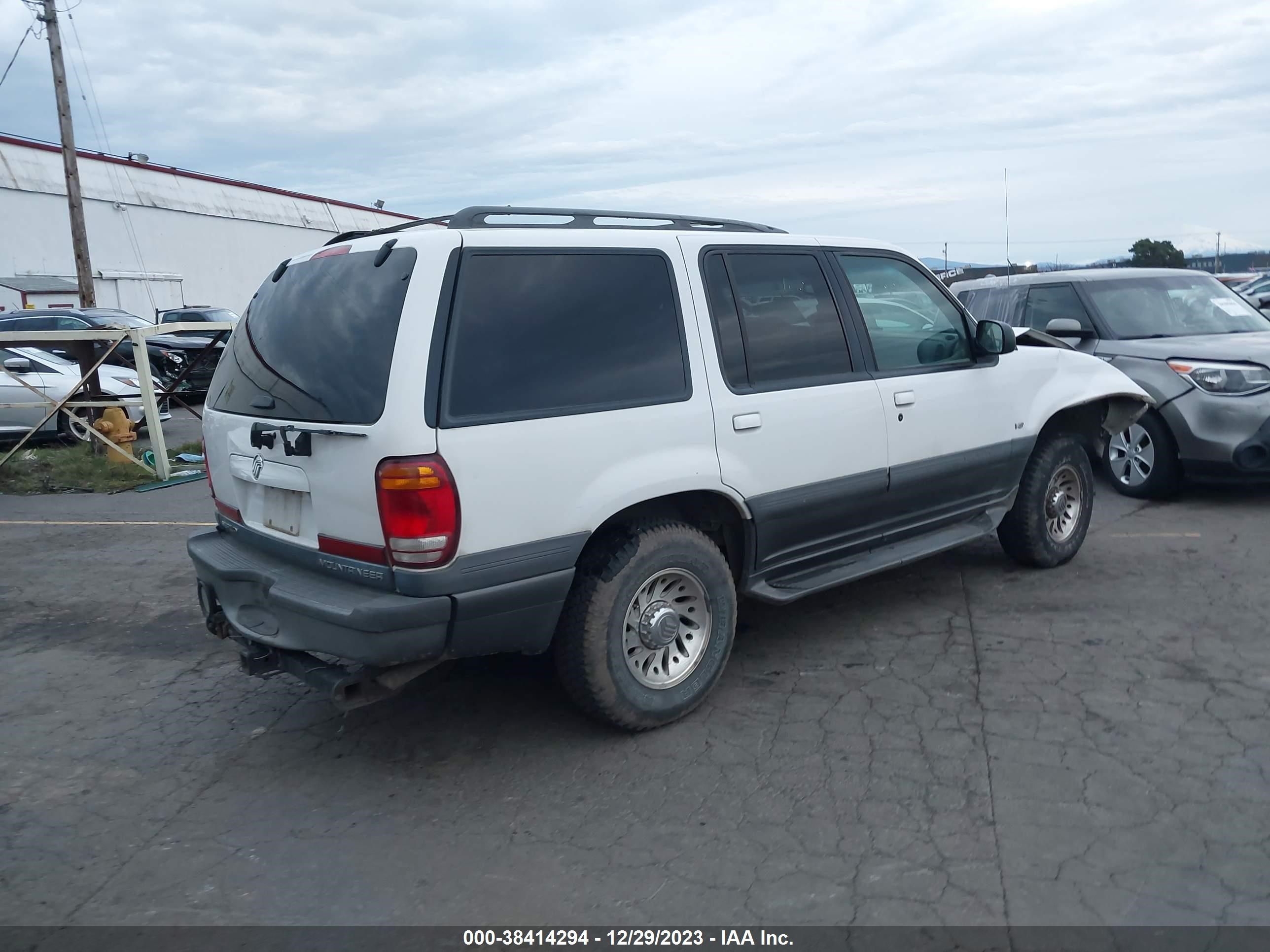 Photo 3 VIN: 4M2ZU55P2XUJ39882 - MERCURY MOUNTAINEER 