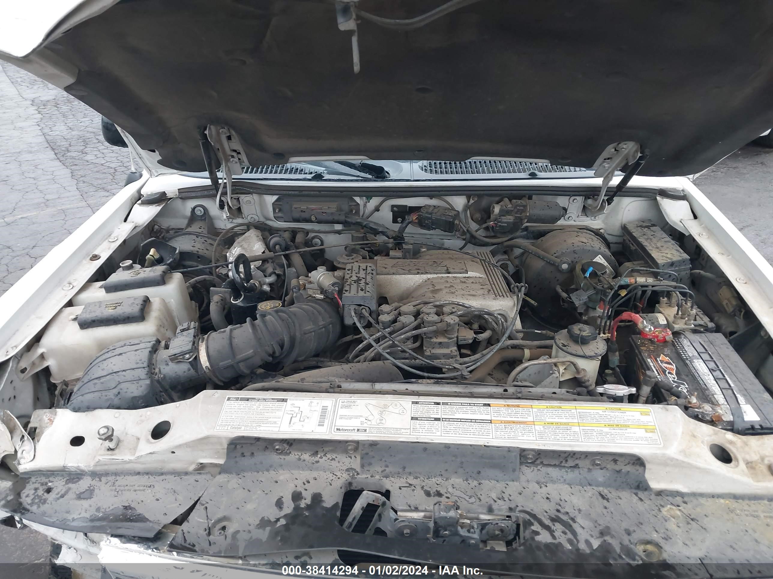 Photo 9 VIN: 4M2ZU55P2XUJ39882 - MERCURY MOUNTAINEER 