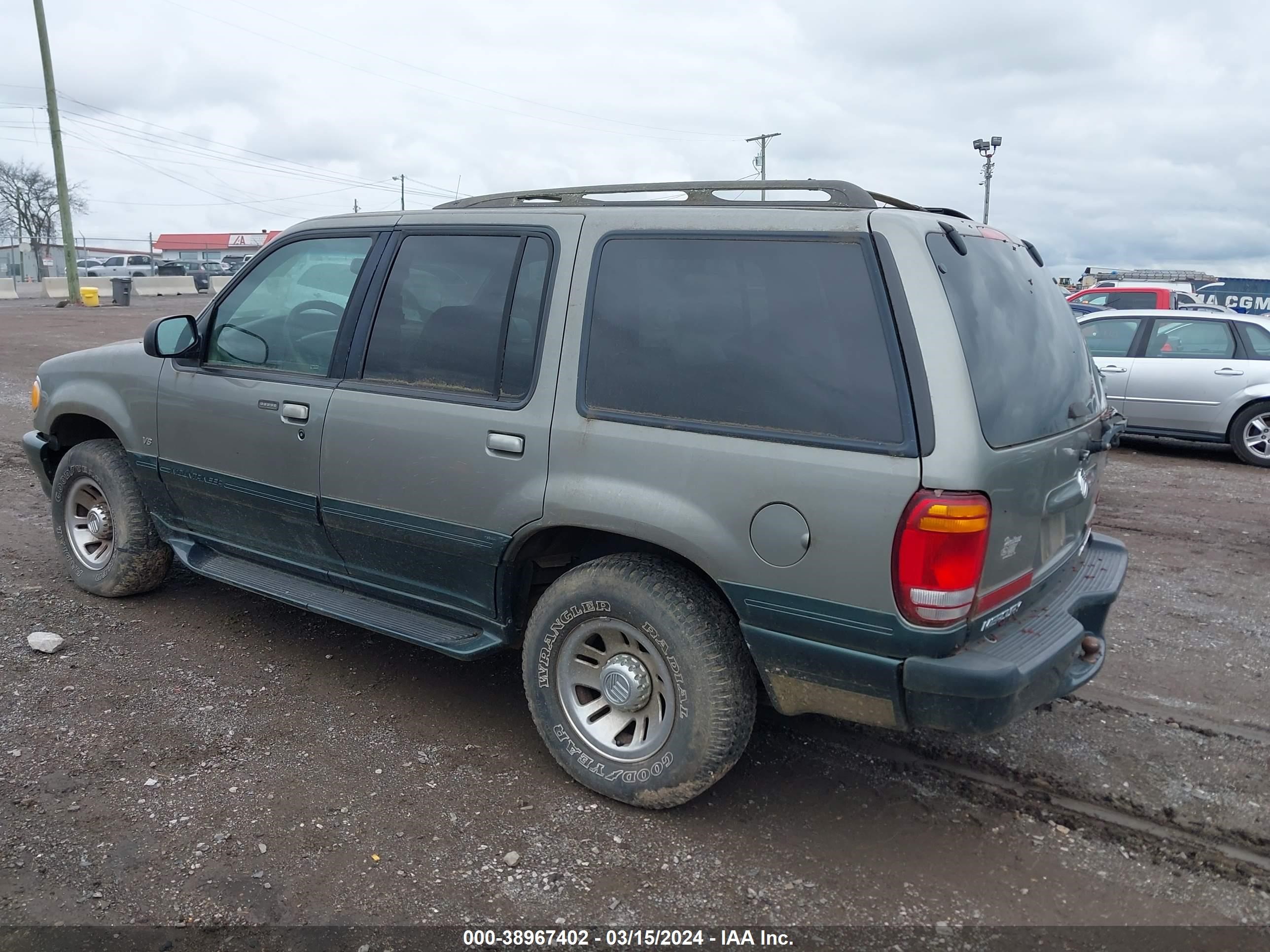 Photo 2 VIN: 4M2ZU55P4XUJ25062 - MERCURY MOUNTAINEER 