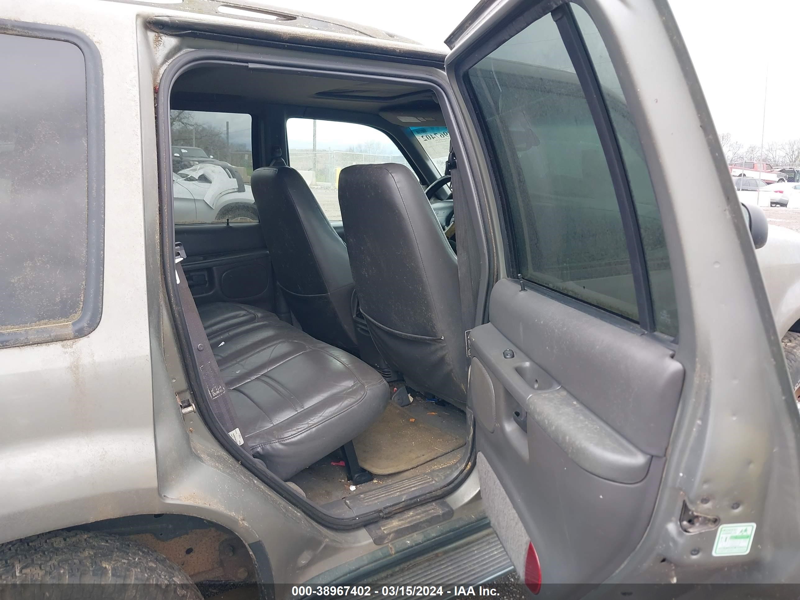 Photo 7 VIN: 4M2ZU55P4XUJ25062 - MERCURY MOUNTAINEER 