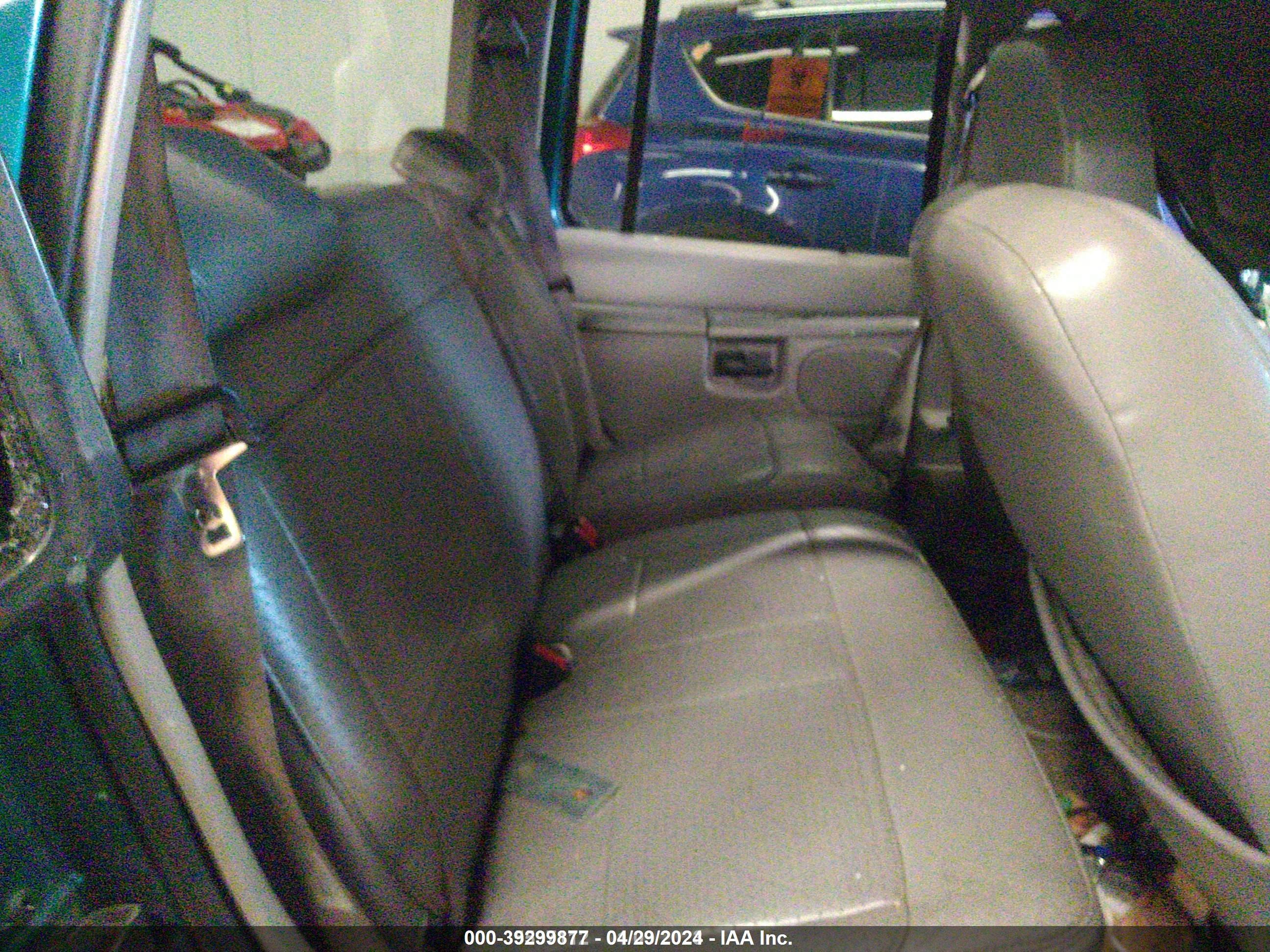 Photo 8 VIN: 4M2ZU55PXWUJ41023 - MERCURY MOUNTAINEER 