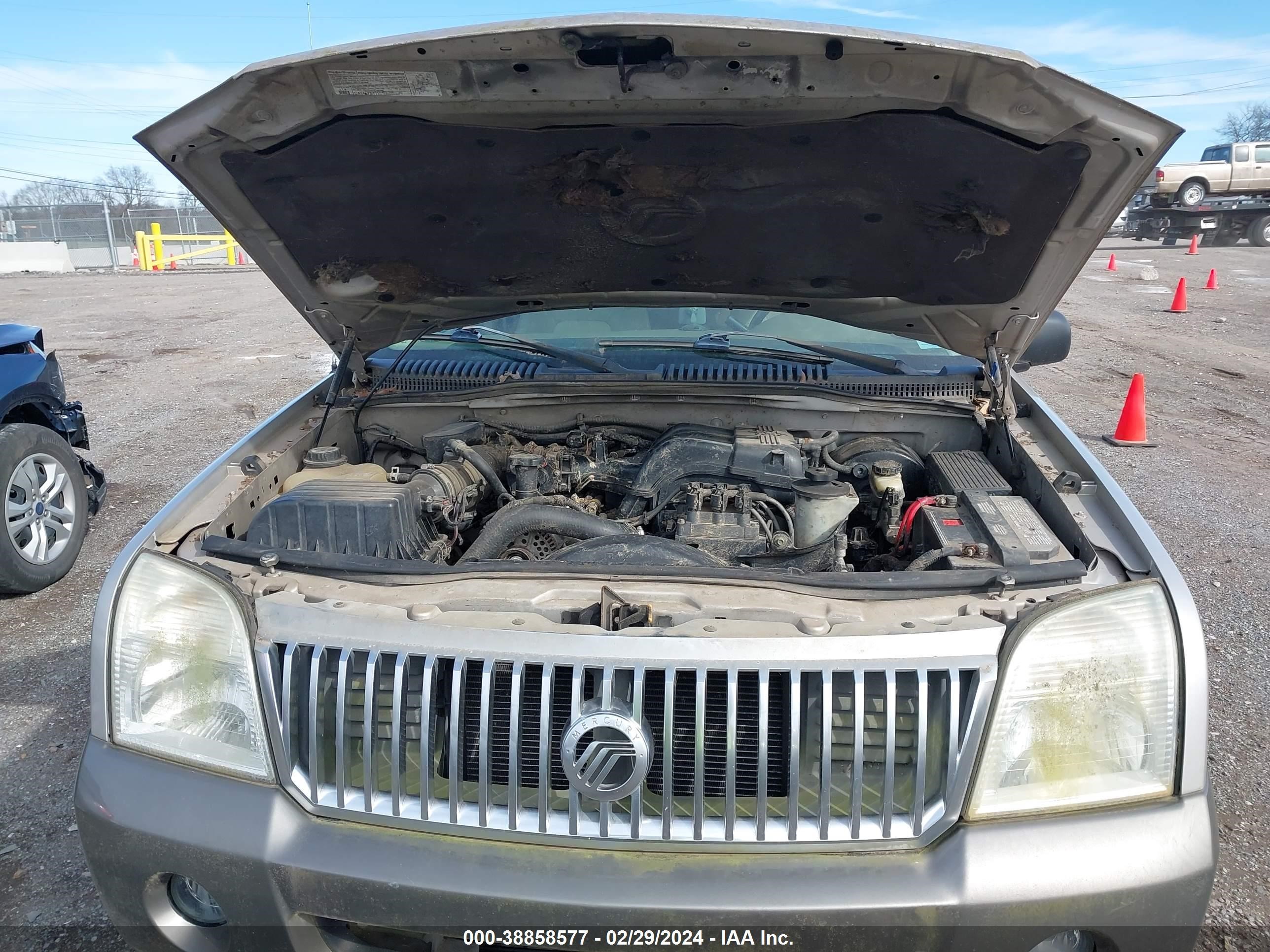 Photo 9 VIN: 4M2ZU66K64ZJ40816 - MERCURY MOUNTAINEER 