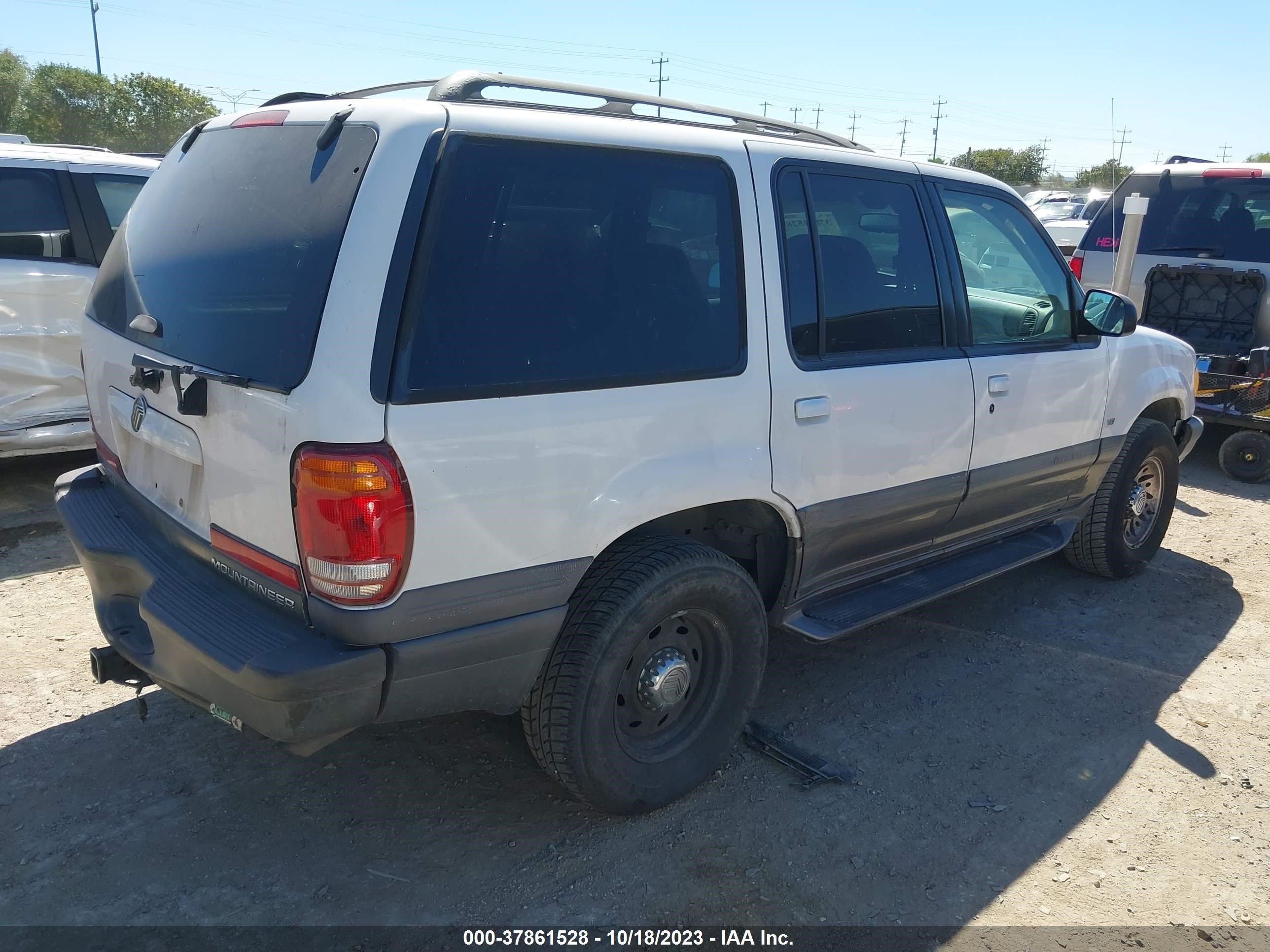 Photo 3 VIN: 4M2ZU66P3YUJ49696 - MERCURY MOUNTAINEER 