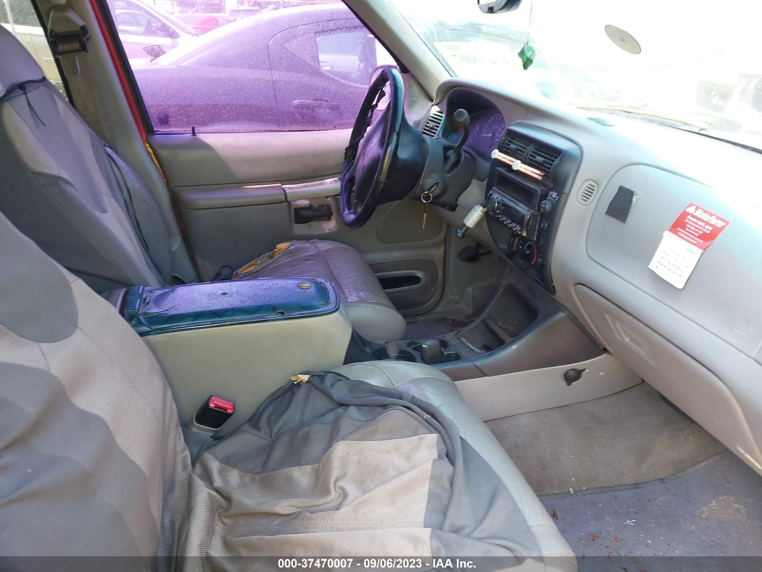 Photo 4 VIN: 4M2ZU66P6YUJ23772 - MERCURY MOUNTAINEER 