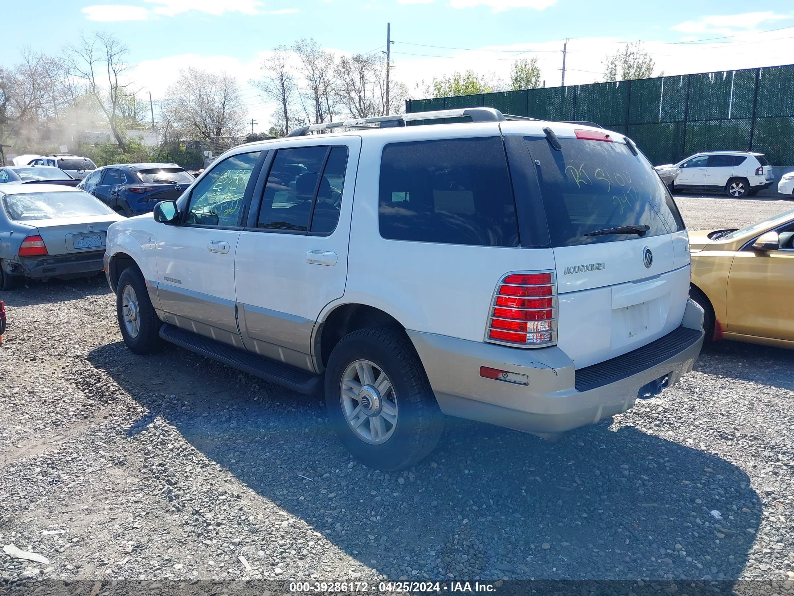 Photo 2 VIN: 4M2ZU86E12ZJ07466 - MERCURY MOUNTAINEER 