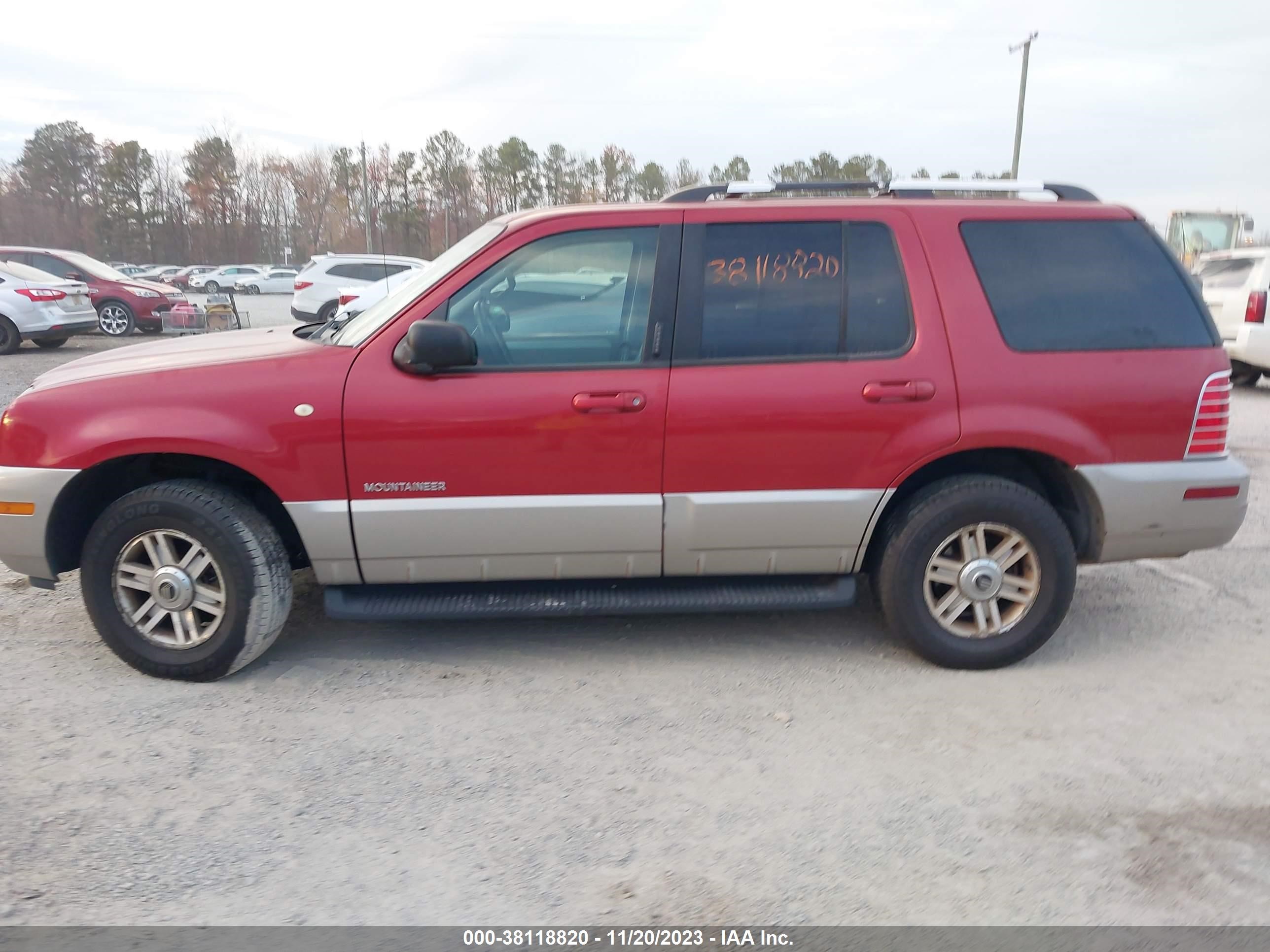 Photo 13 VIN: 4M2ZU86E52ZJ05803 - MERCURY MOUNTAINEER 