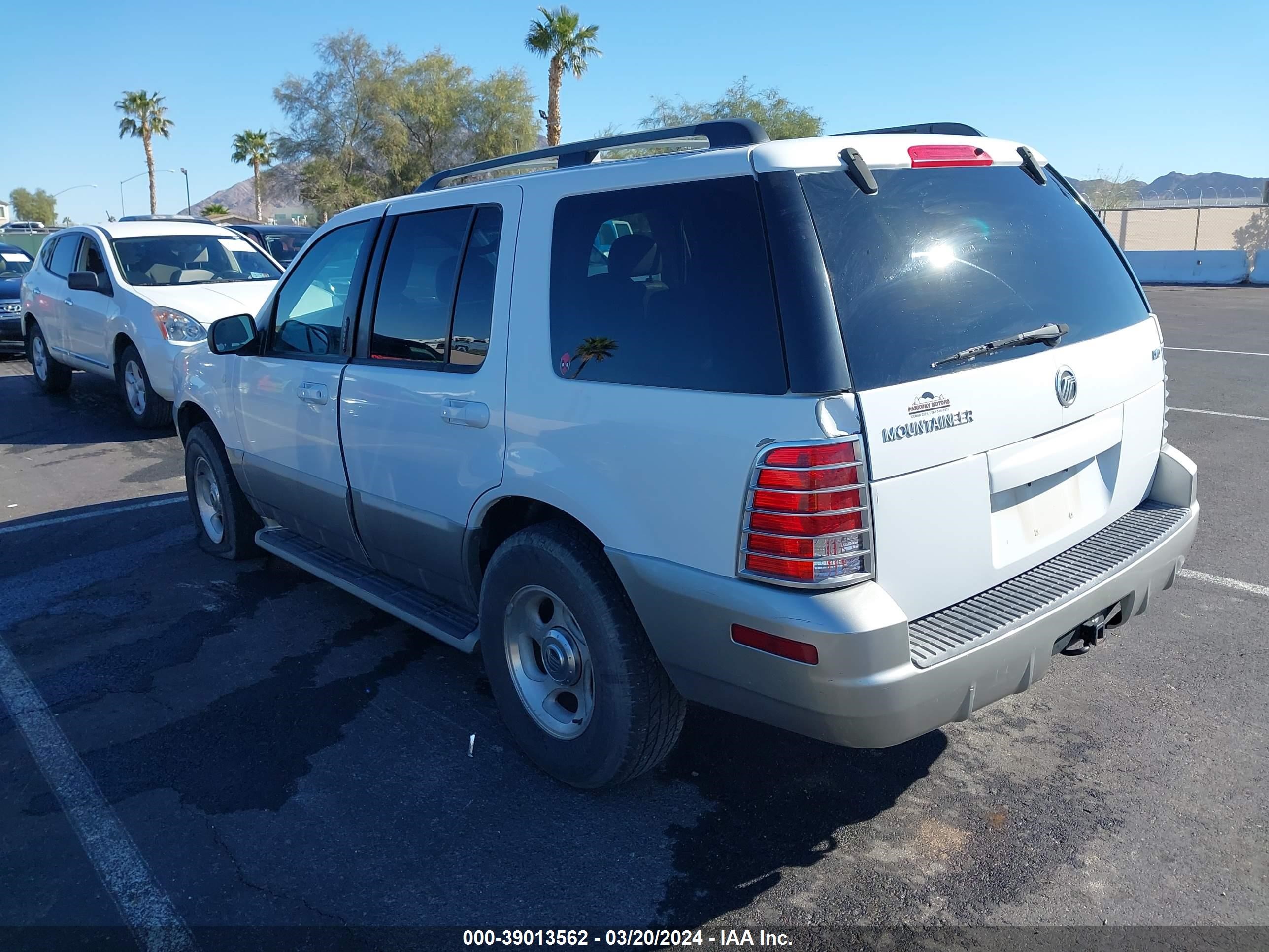 Photo 2 VIN: 4M2ZU86K13ZJ12304 - MERCURY MOUNTAINEER 