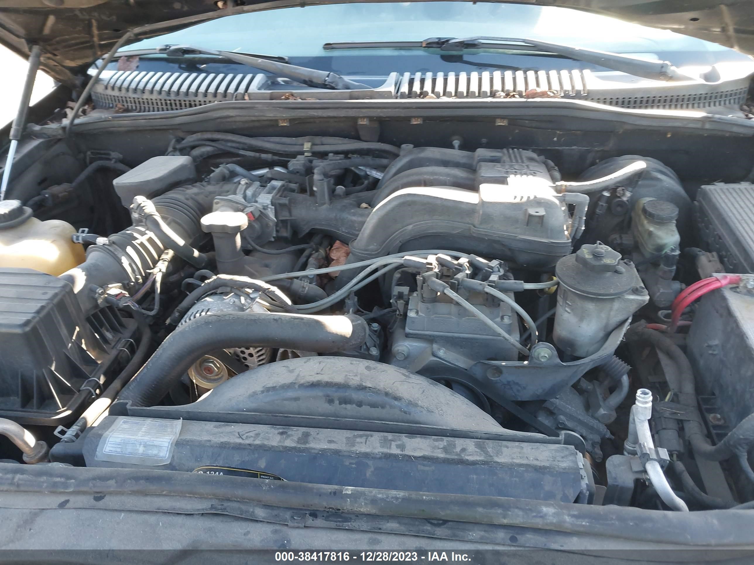 Photo 9 VIN: 4M2ZU86K34UJ20158 - MERCURY MOUNTAINEER 