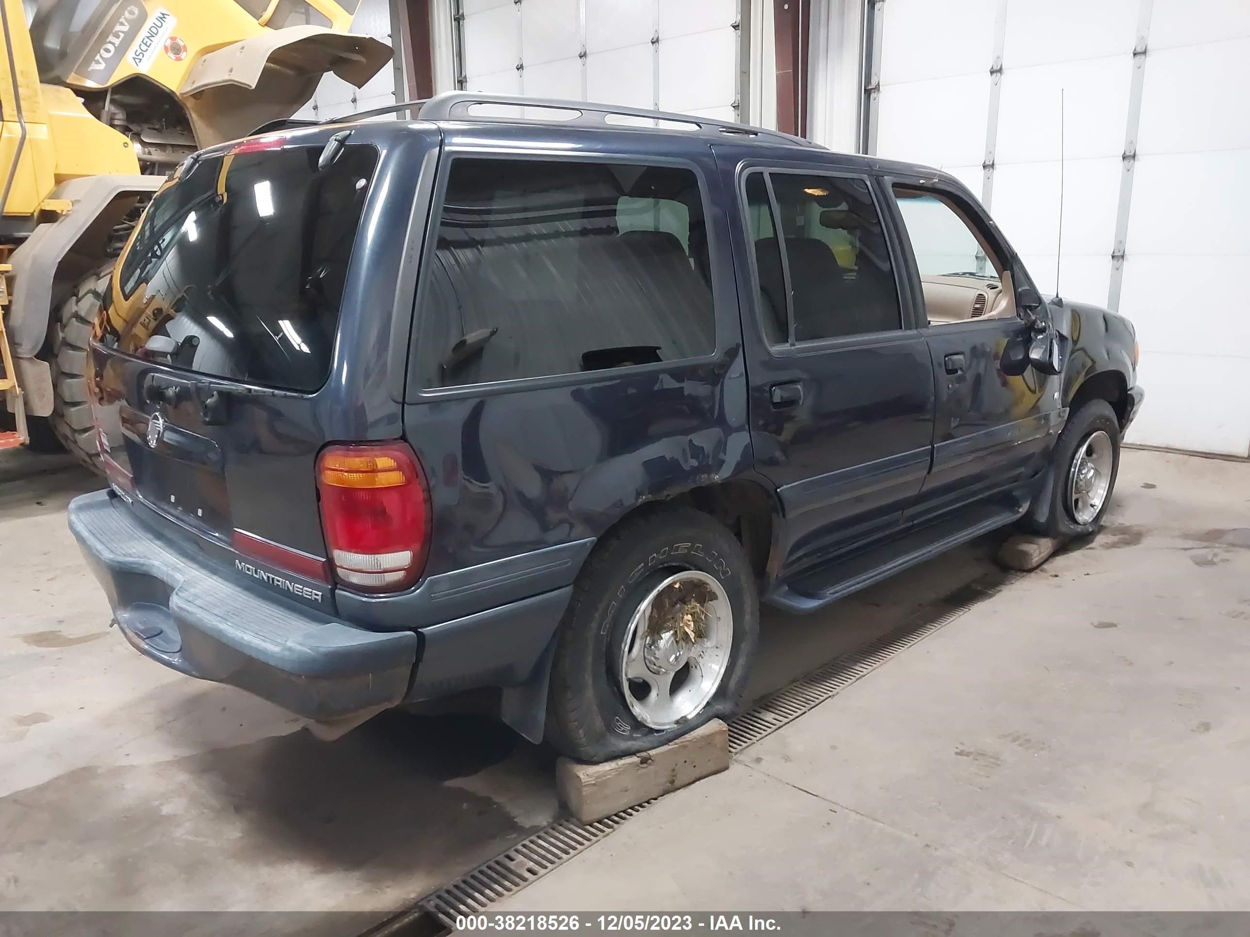 Photo 3 VIN: 4M2ZU86P41UJ14408 - MERCURY MOUNTAINEER 