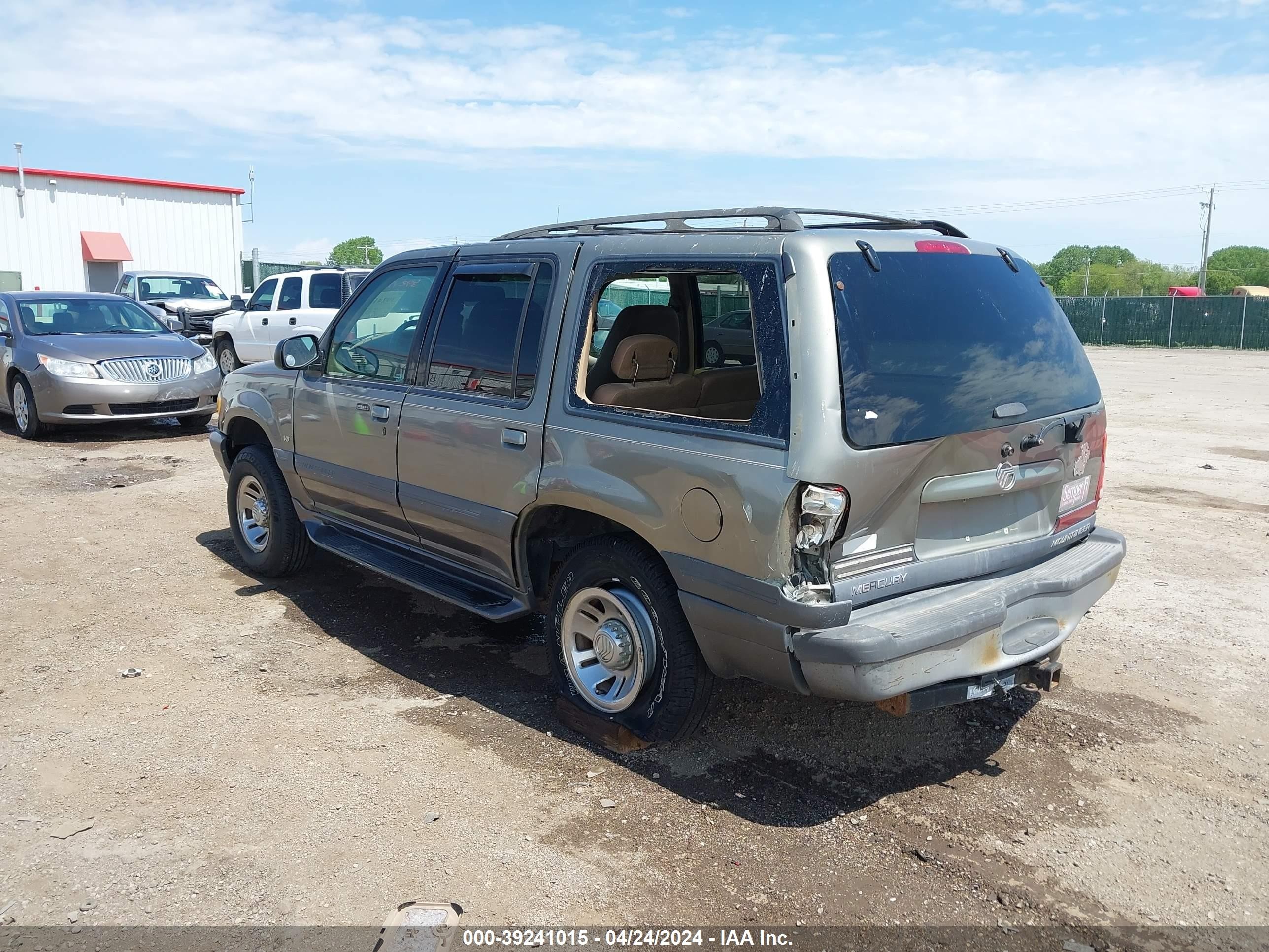 Photo 2 VIN: 4M2ZU86P4YUJ29551 - MERCURY MOUNTAINEER 