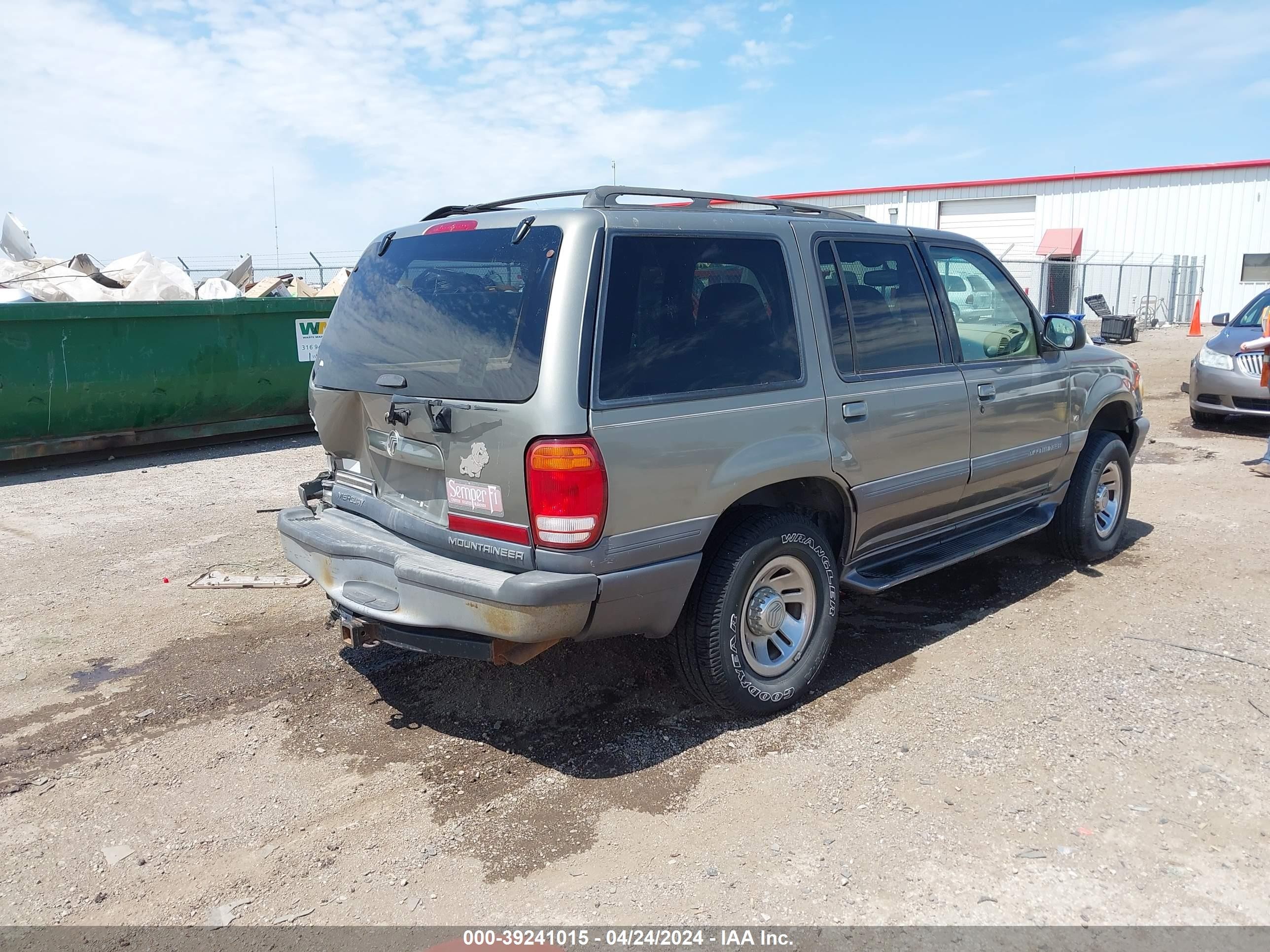 Photo 3 VIN: 4M2ZU86P4YUJ29551 - MERCURY MOUNTAINEER 