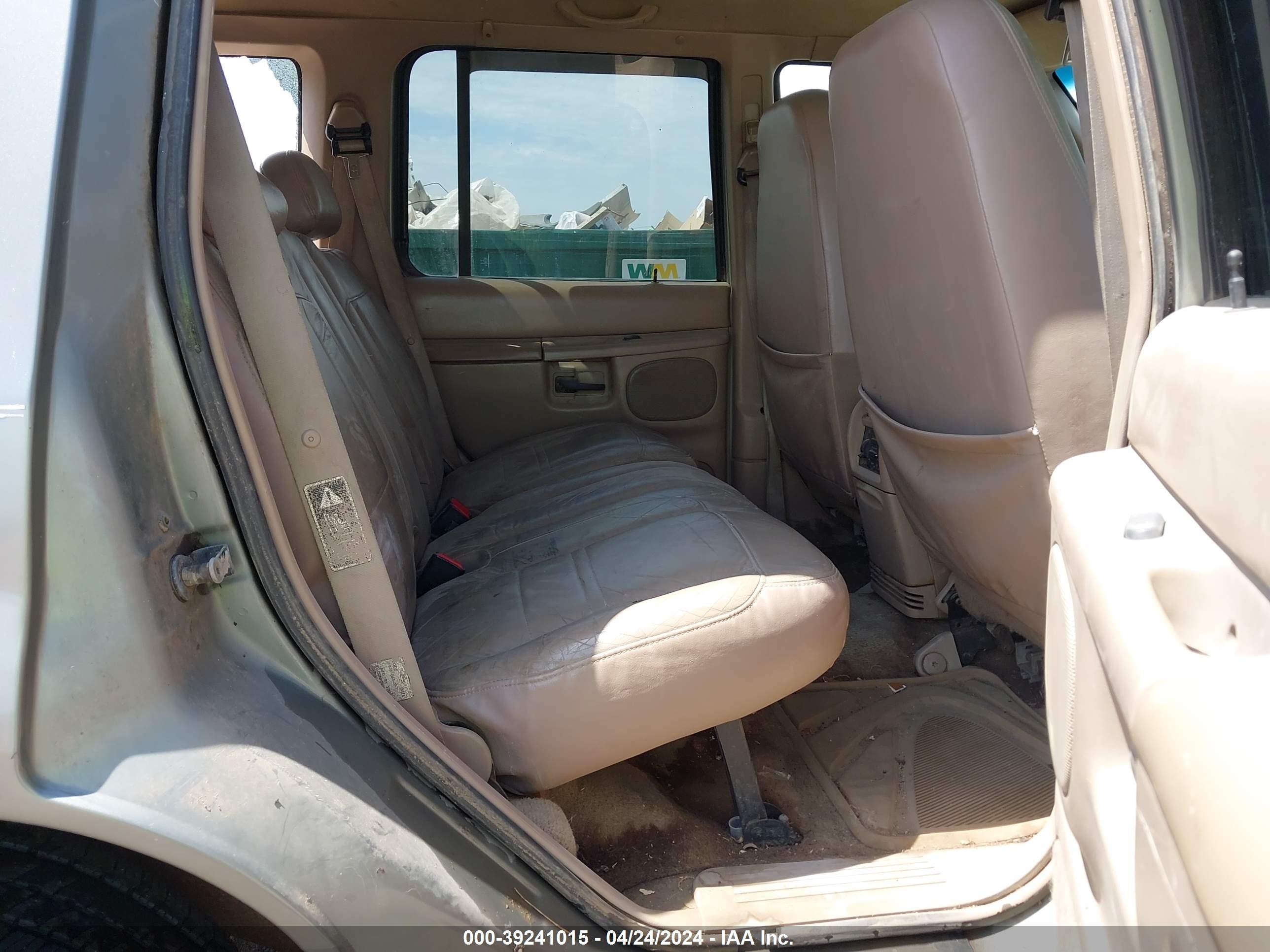 Photo 7 VIN: 4M2ZU86P4YUJ29551 - MERCURY MOUNTAINEER 