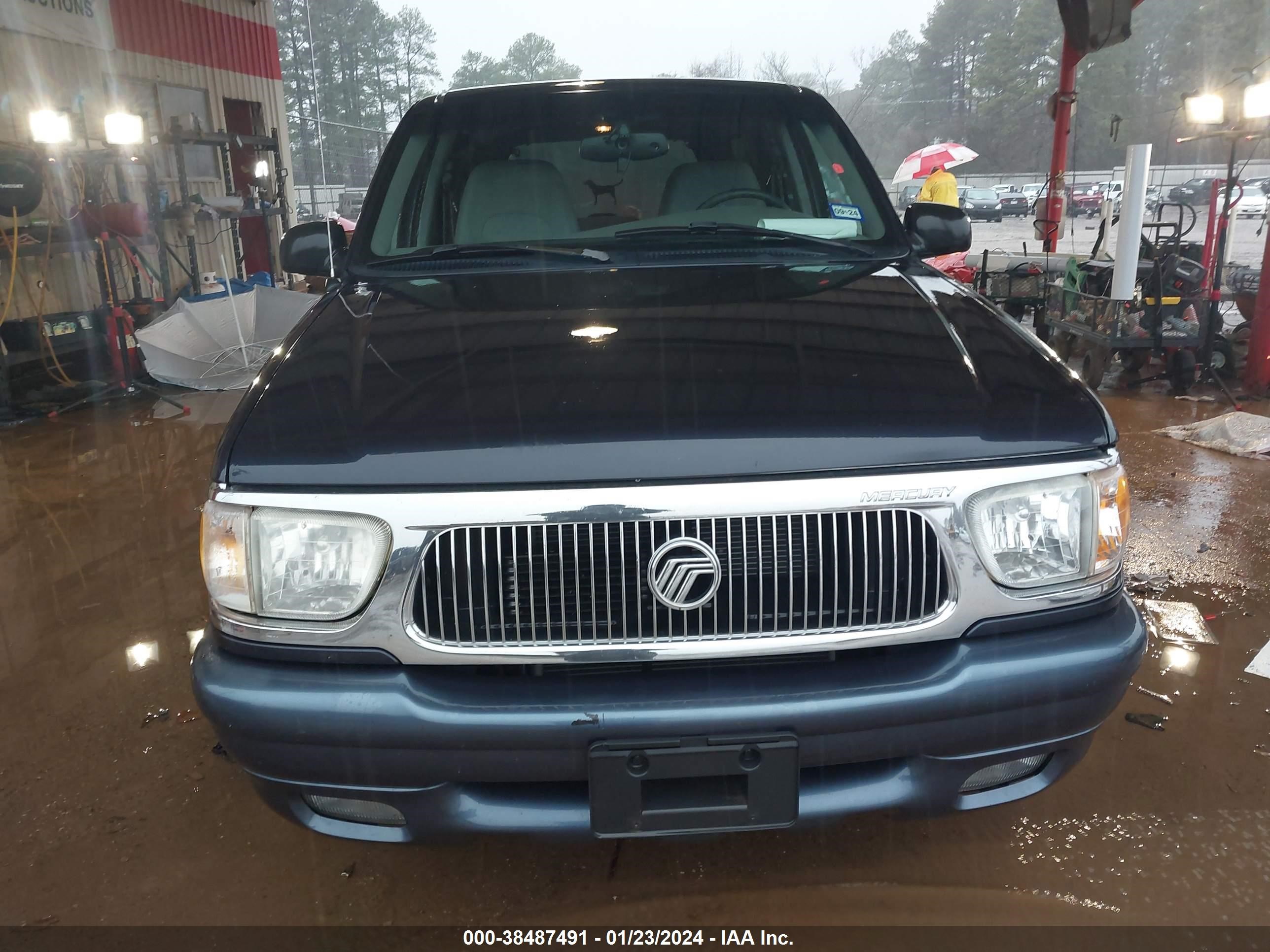 Photo 11 VIN: 4M2ZU86P5YUJ25055 - MERCURY MOUNTAINEER 