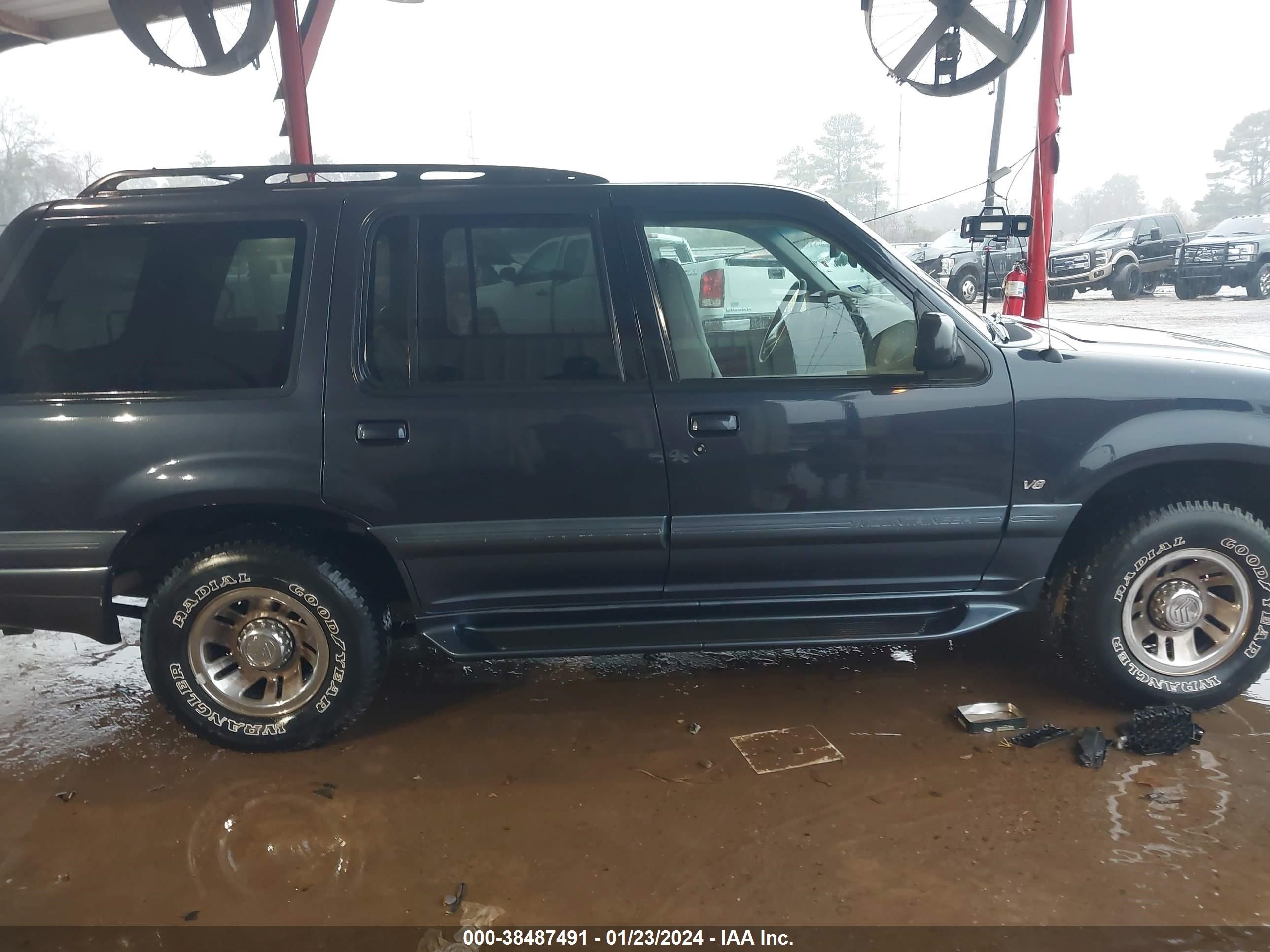 Photo 12 VIN: 4M2ZU86P5YUJ25055 - MERCURY MOUNTAINEER 