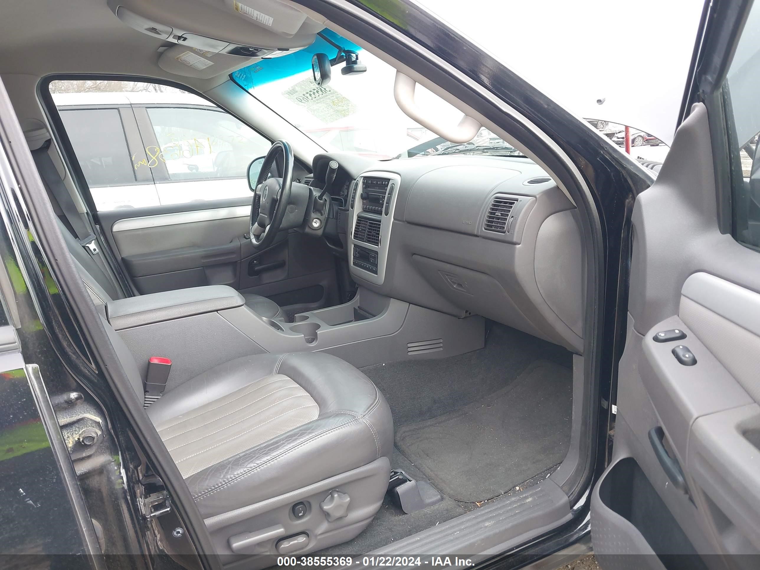 Photo 4 VIN: 4M2ZU86W22UJ20135 - MERCURY MOUNTAINEER 