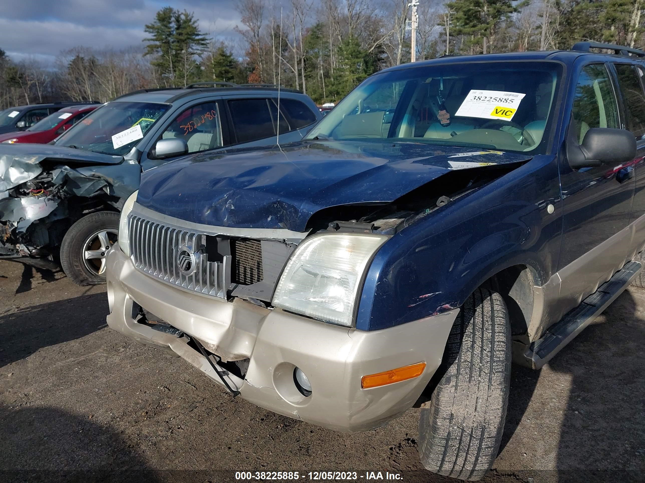 Photo 11 VIN: 4M2ZU86W74ZJ35462 - MERCURY MOUNTAINEER 