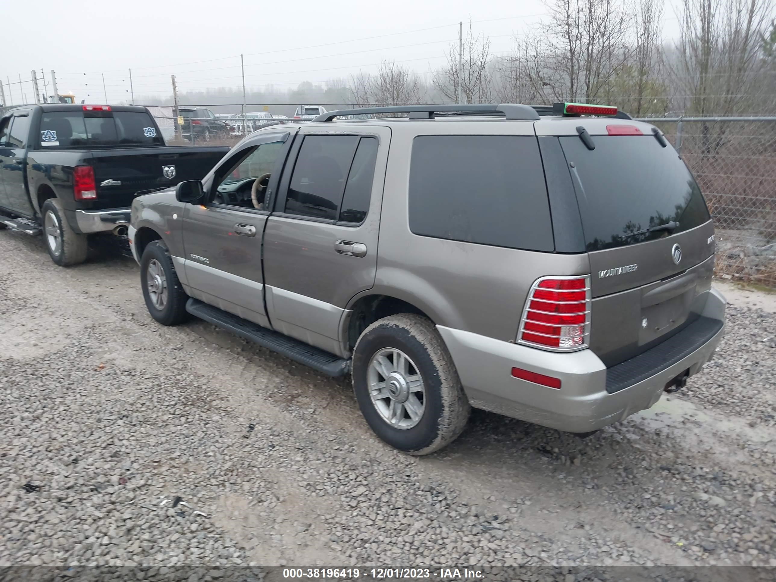 Photo 2 VIN: 4M2ZU86W92ZJ28185 - MERCURY MOUNTAINEER 