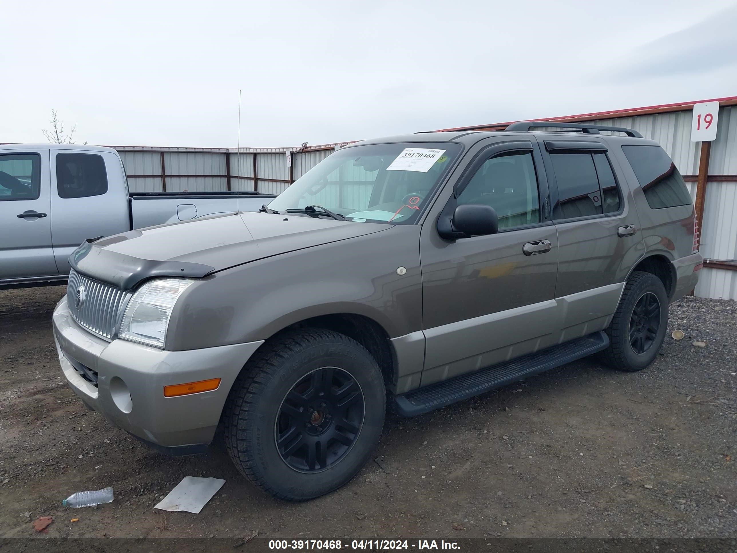 Photo 1 VIN: 4M2ZU86W92ZJ31104 - MERCURY MOUNTAINEER 