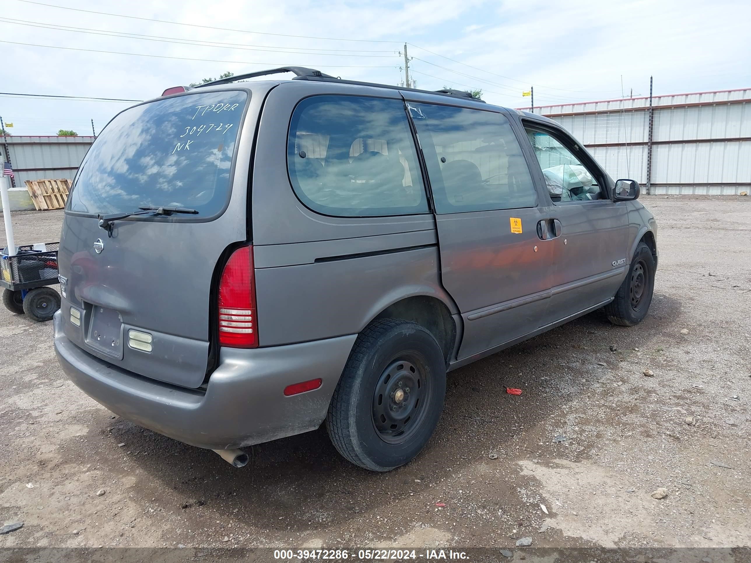 Photo 3 VIN: 4N2DN1111VD830516 - NISSAN QUEST 