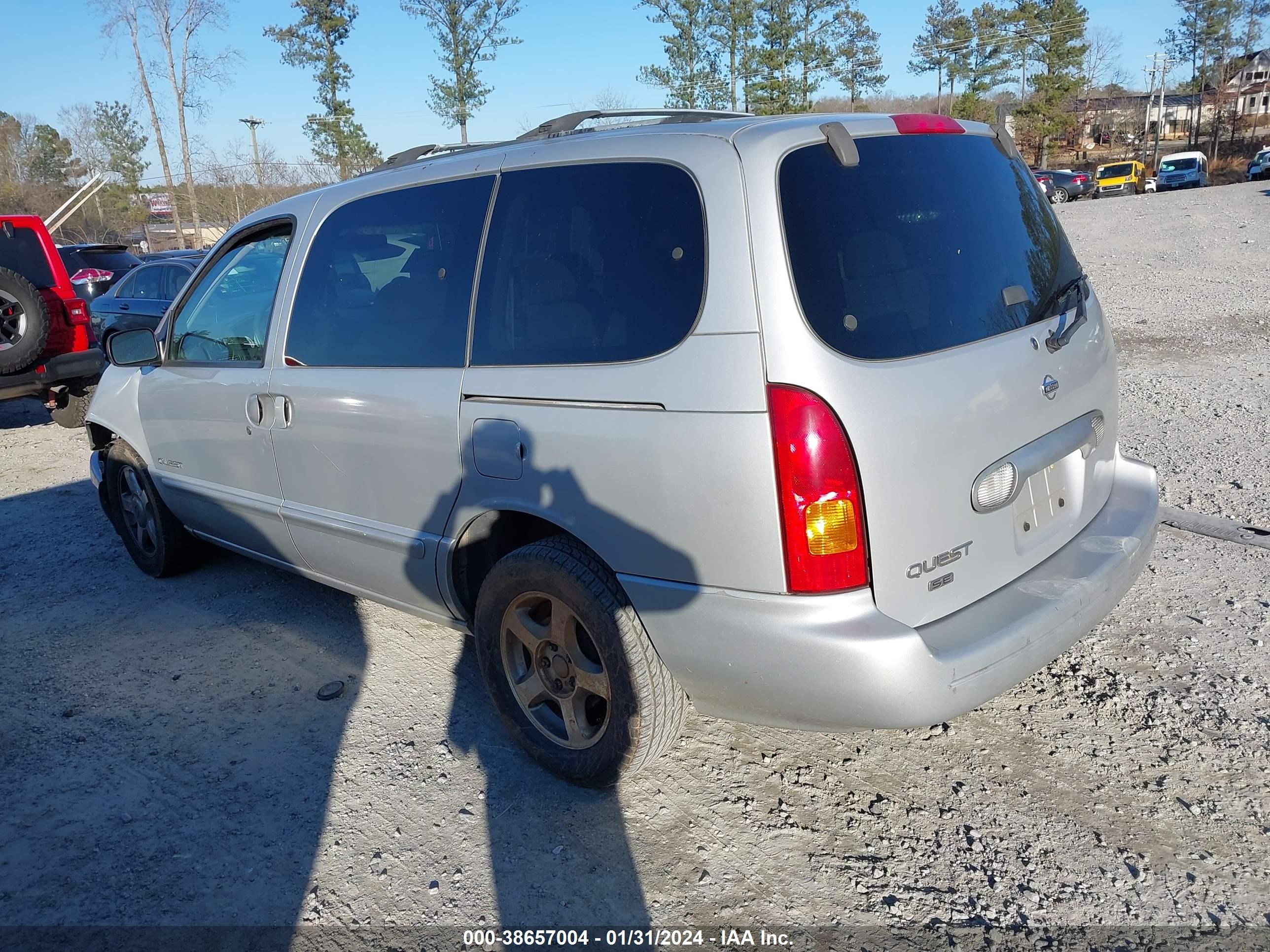 Photo 2 VIN: 4N2XN11T2YD804221 - NISSAN QUEST 