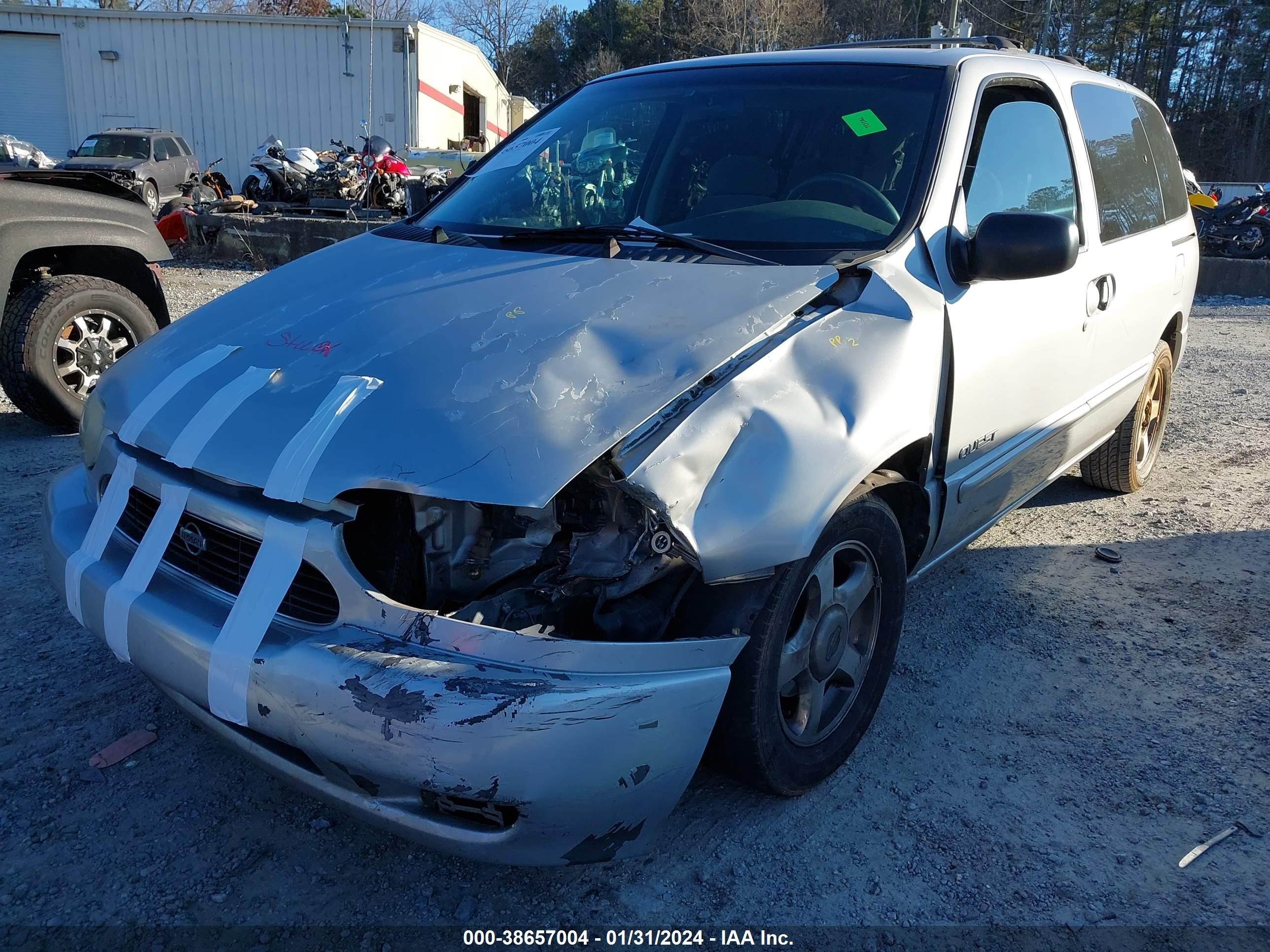 Photo 5 VIN: 4N2XN11T2YD804221 - NISSAN QUEST 