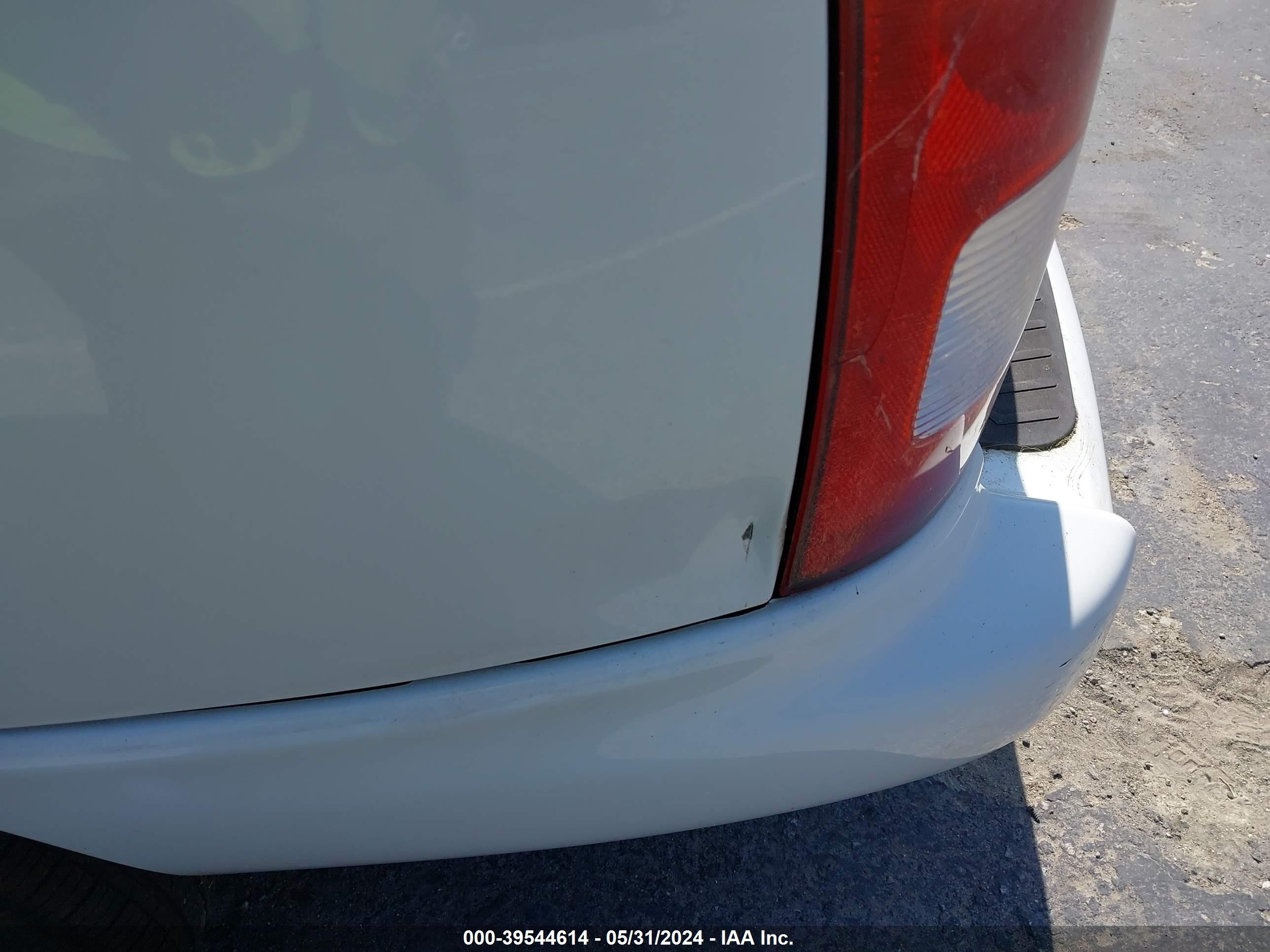 Photo 5 VIN: 4N2ZN17T31D813998 - NISSAN QUEST 