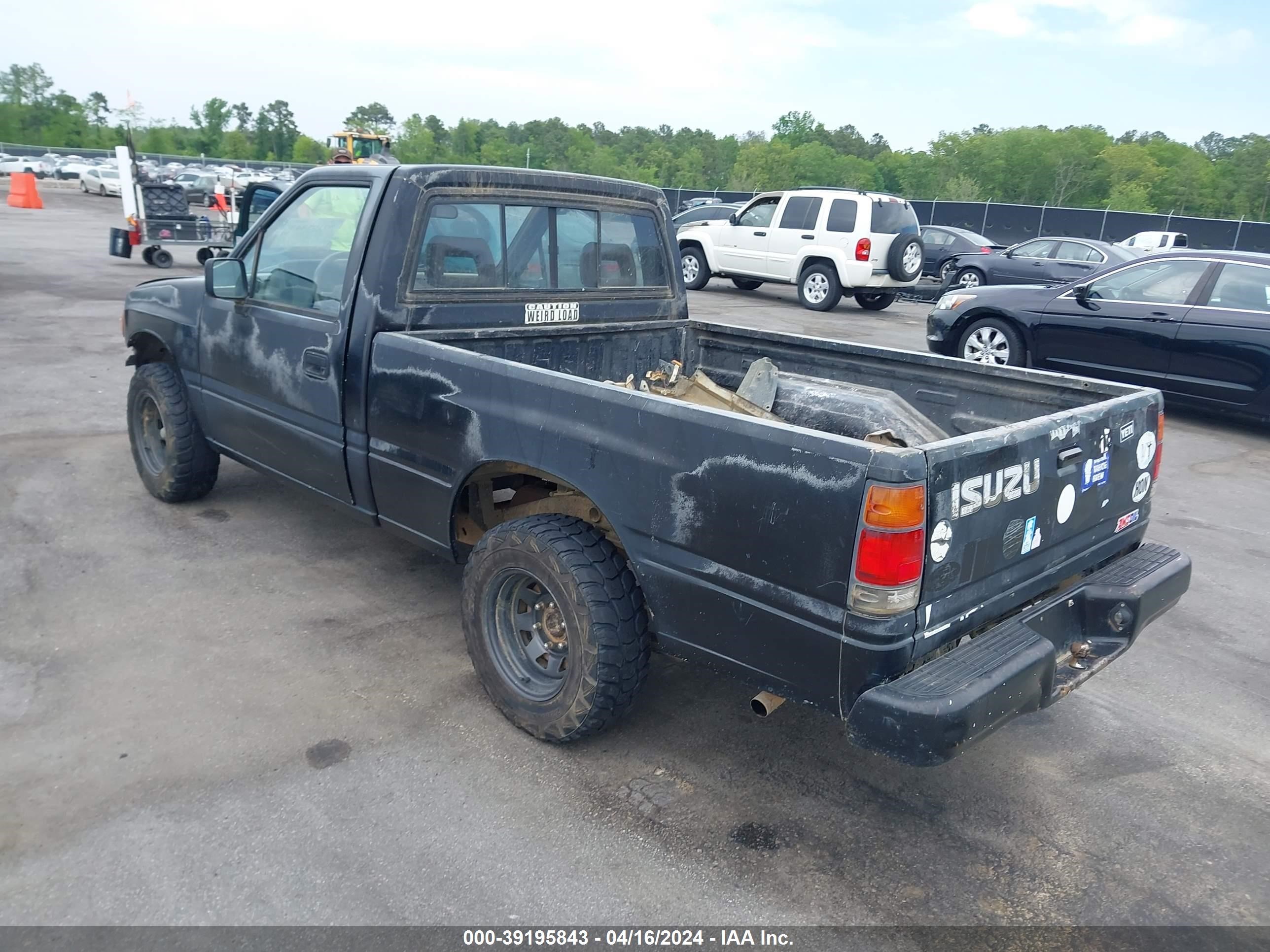 Photo 2 VIN: 4S1CL11L5P4209846 - ISUZU NULL 