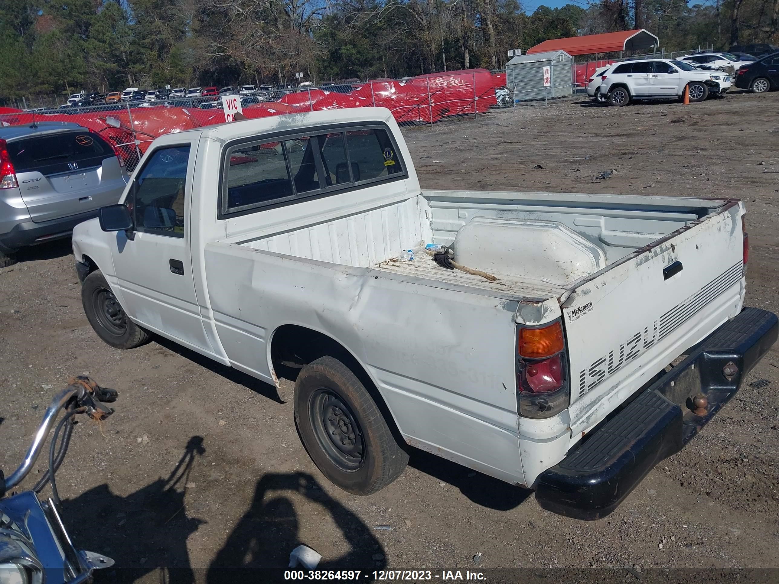 Photo 2 VIN: 4S1CL11L7M4200271 - ISUZU NULL 