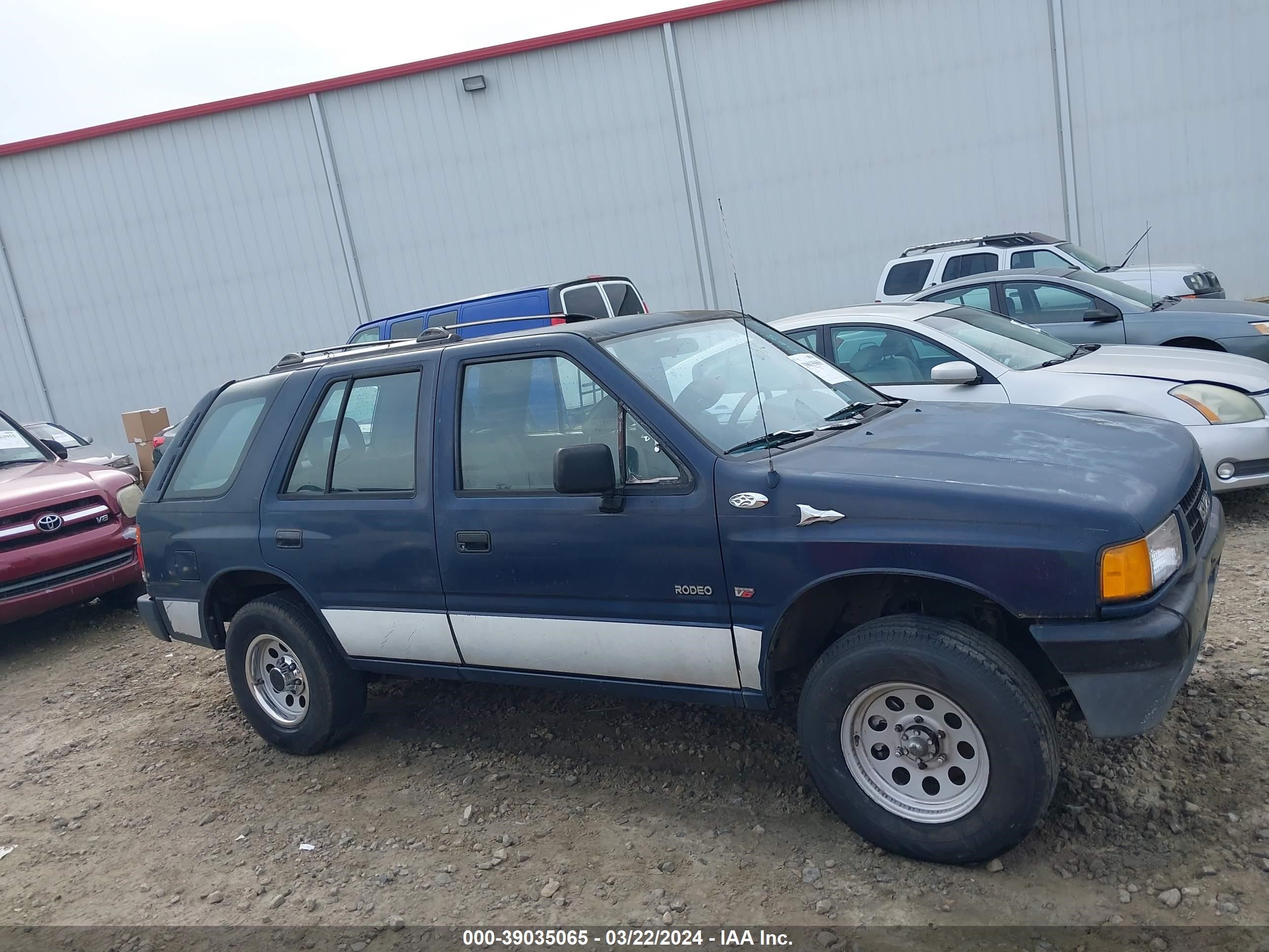 Photo 12 VIN: 4S2CG58V6P4320050 - ISUZU RODEO 