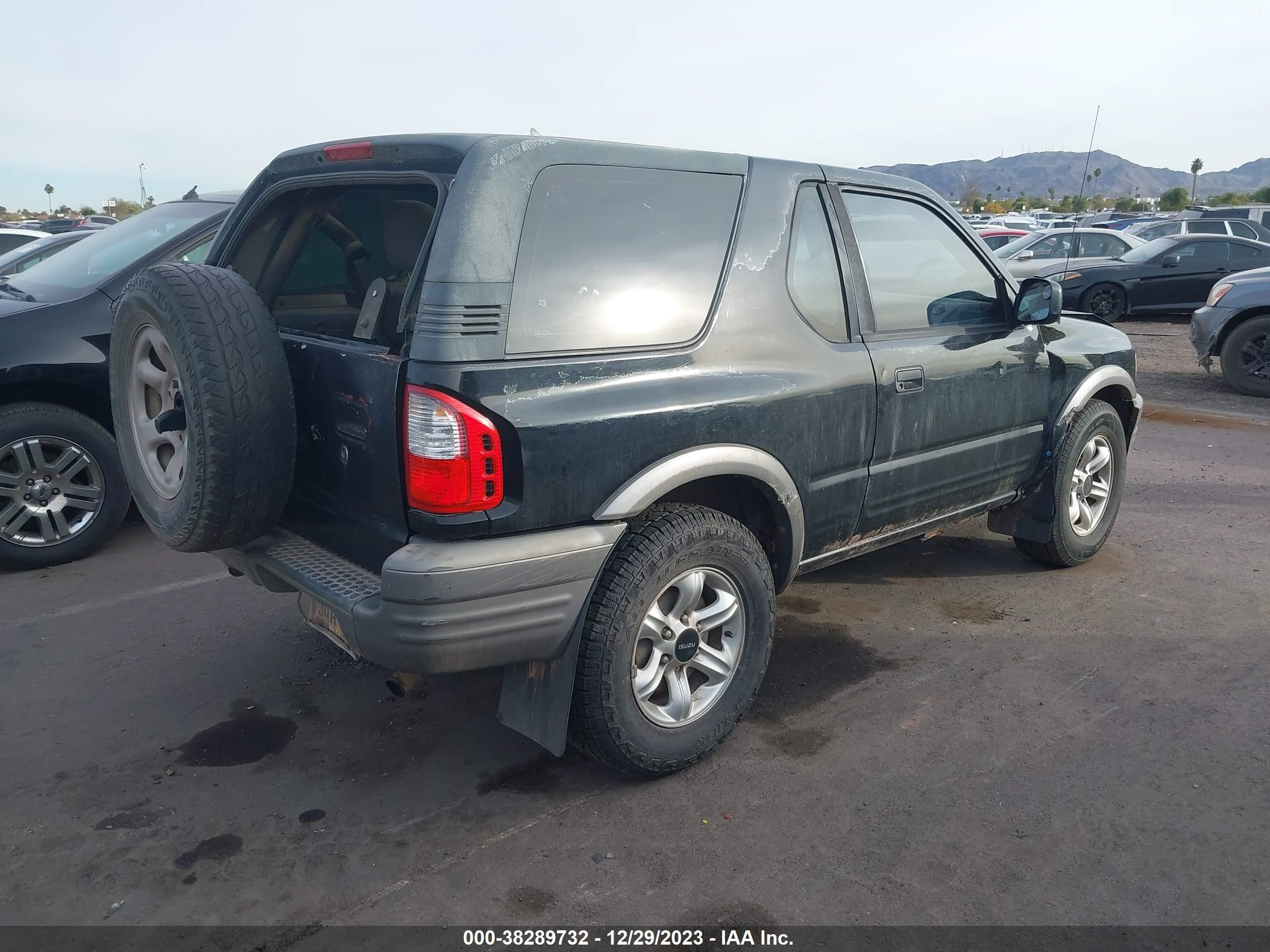 Photo 3 VIN: 4S2CK57W624309423 - ISUZU NULL 