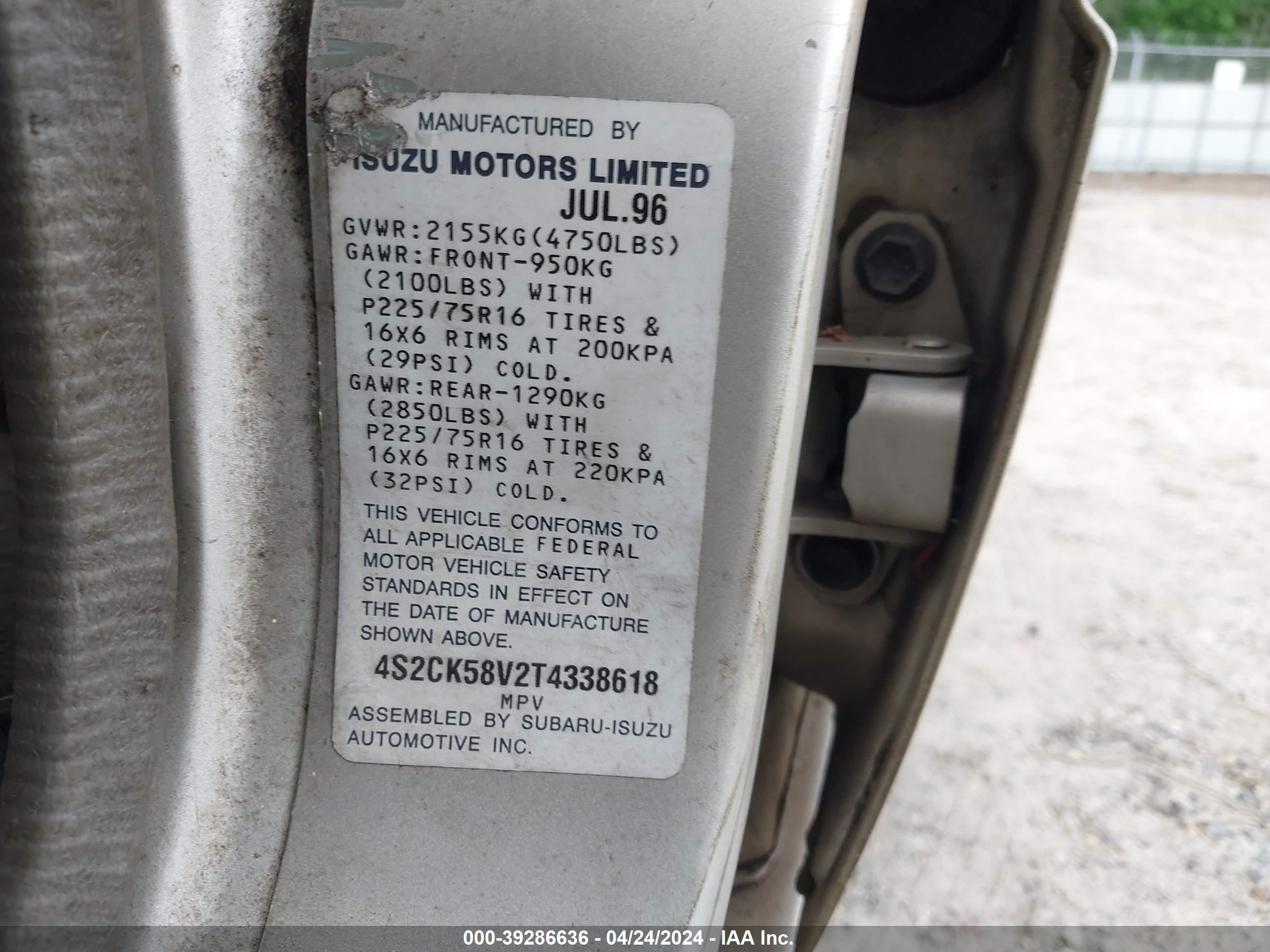 Photo 8 VIN: 4S2CK58V2T4338618 - ISUZU RODEO 